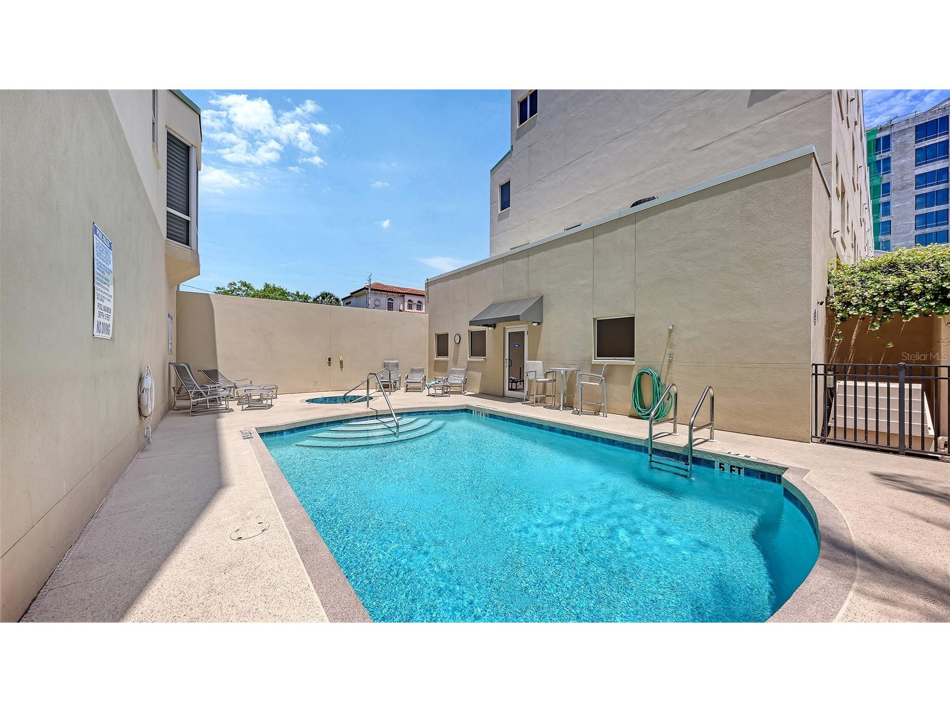 235 Cocoanut Avenue #128E Sarasota FL 34236 A4691017 image58