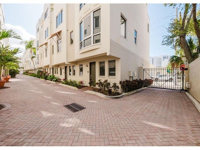 235 Cocoanut Avenue #129E Sarasota FL 34236 O6295282 image1