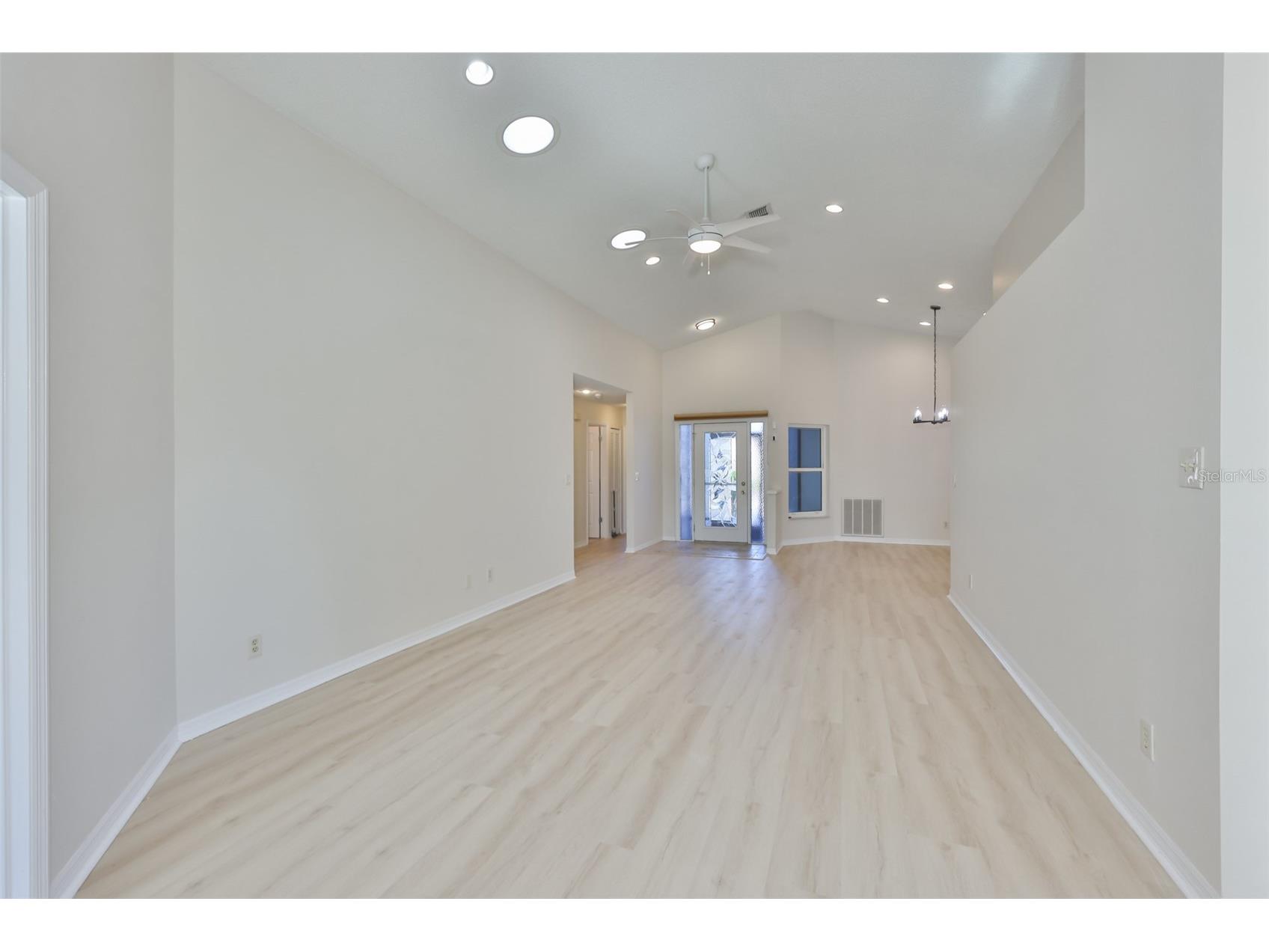 235 Linger Lane Sun City Center FL 33573 TB8511306 image4