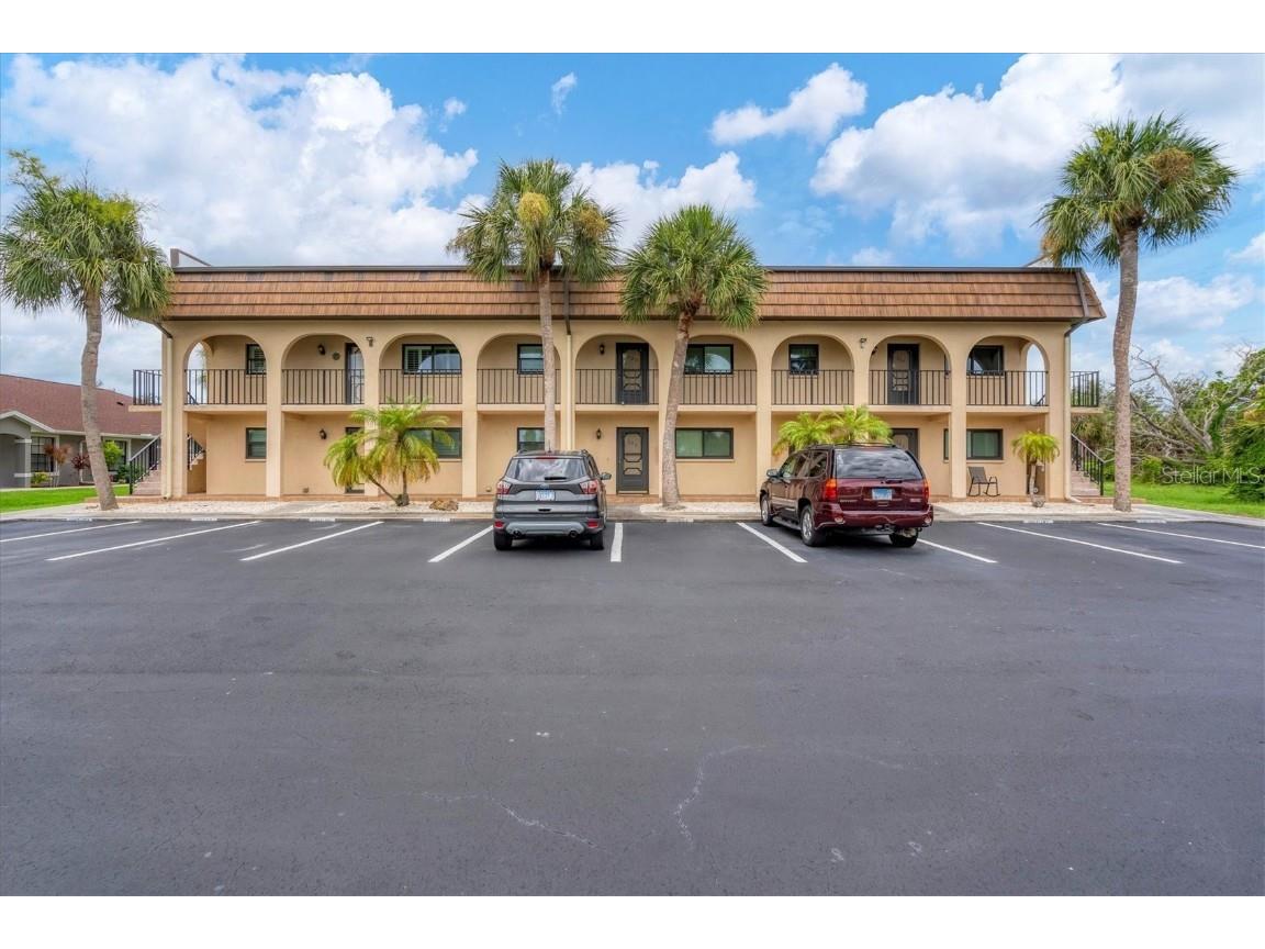 235 Rotonda Blvd W #C203 Rotonda West FL 33947 D6137111 image1
