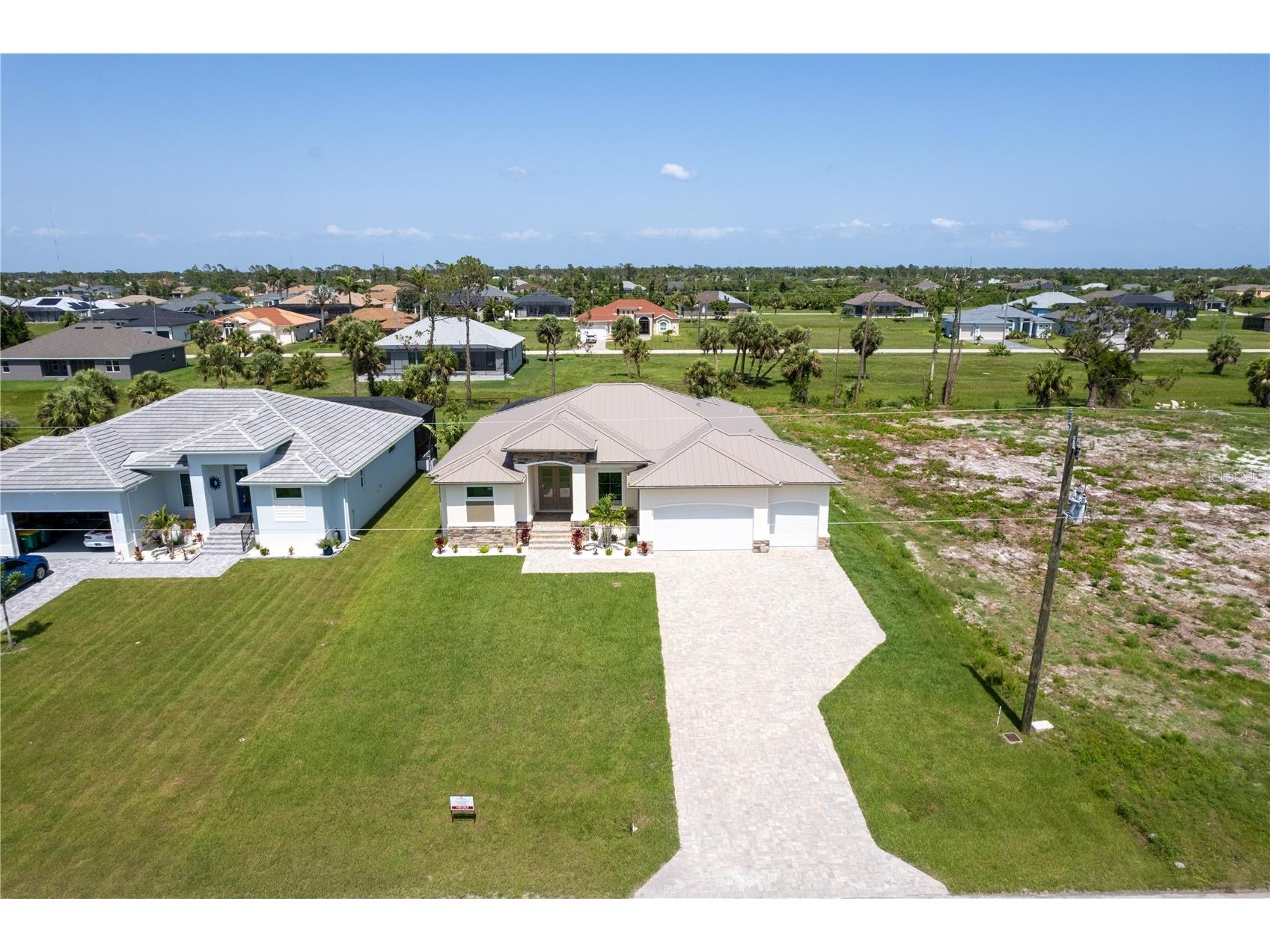 235 Rotonda Boulevard S Rotonda West FL 33947 O6395050 image3
