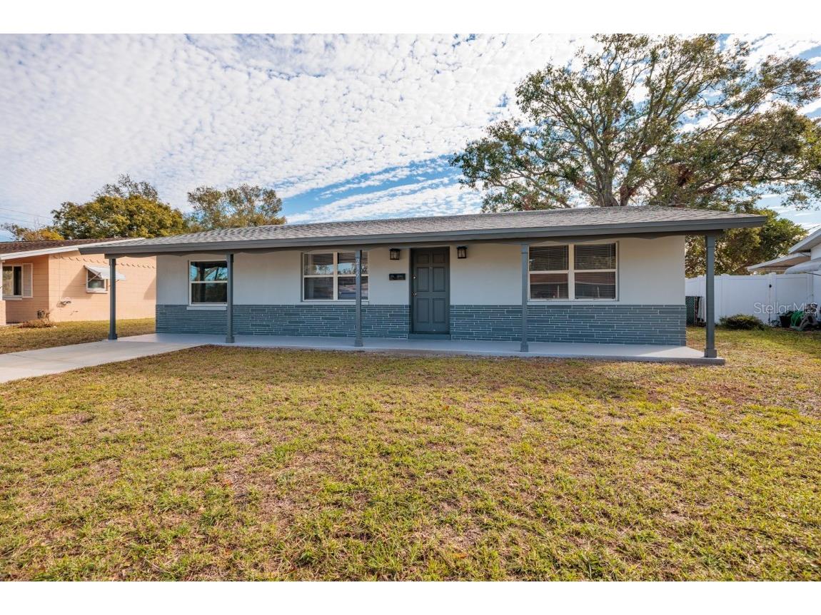 235 SE Madison Circle N Saint Petersburg FL 33703 TB8343273 image1