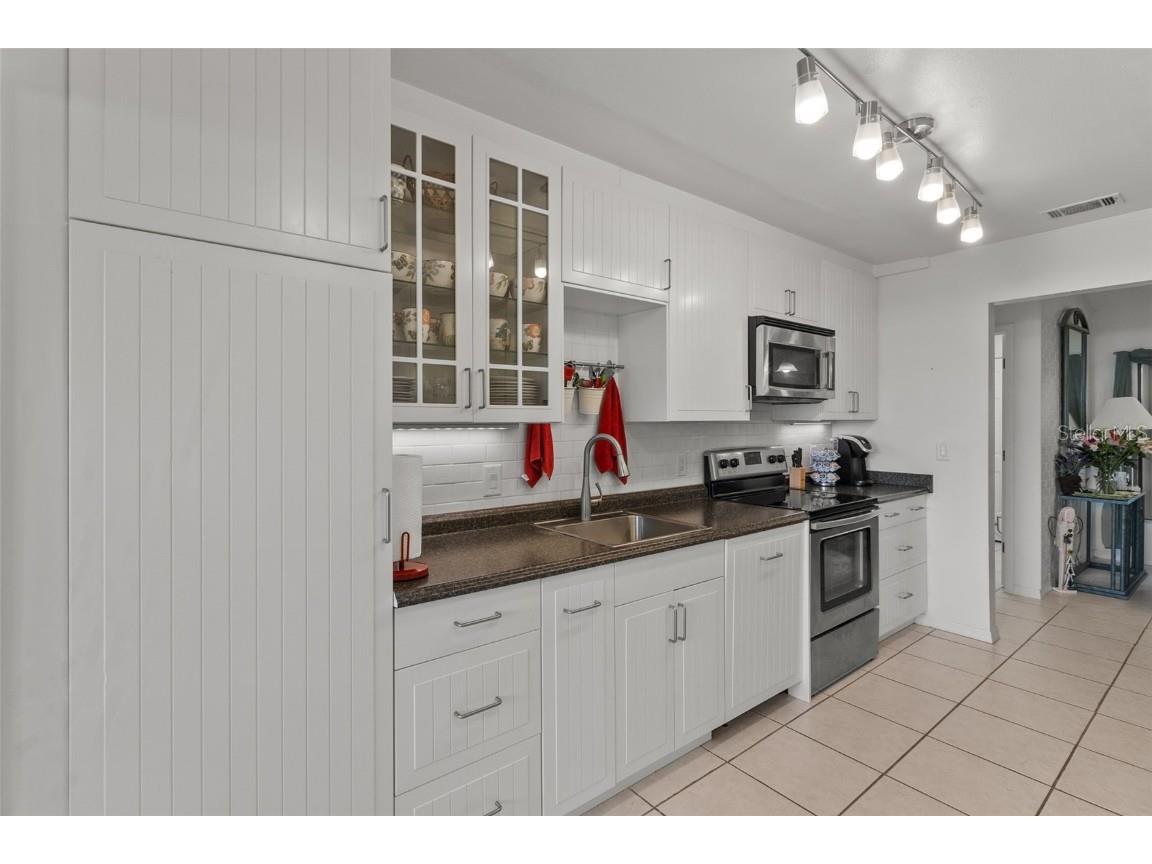 235 Southampton Lane #276 Venice FL 34293 C7492395 image13