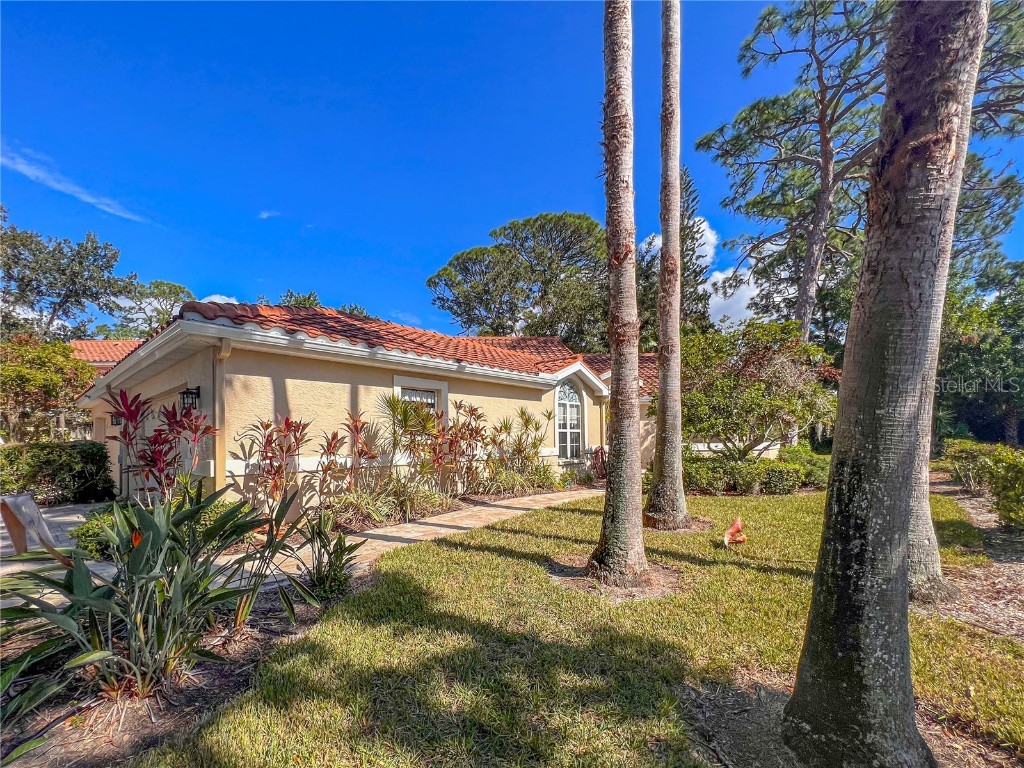 235 Woods Point Road Osprey FL 34229 A4589127 image1