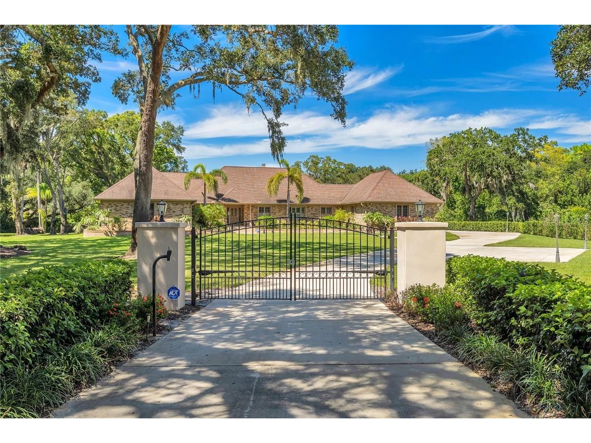 2350 NE Coachman Road Clearwater FL 33765 U8196859 image1