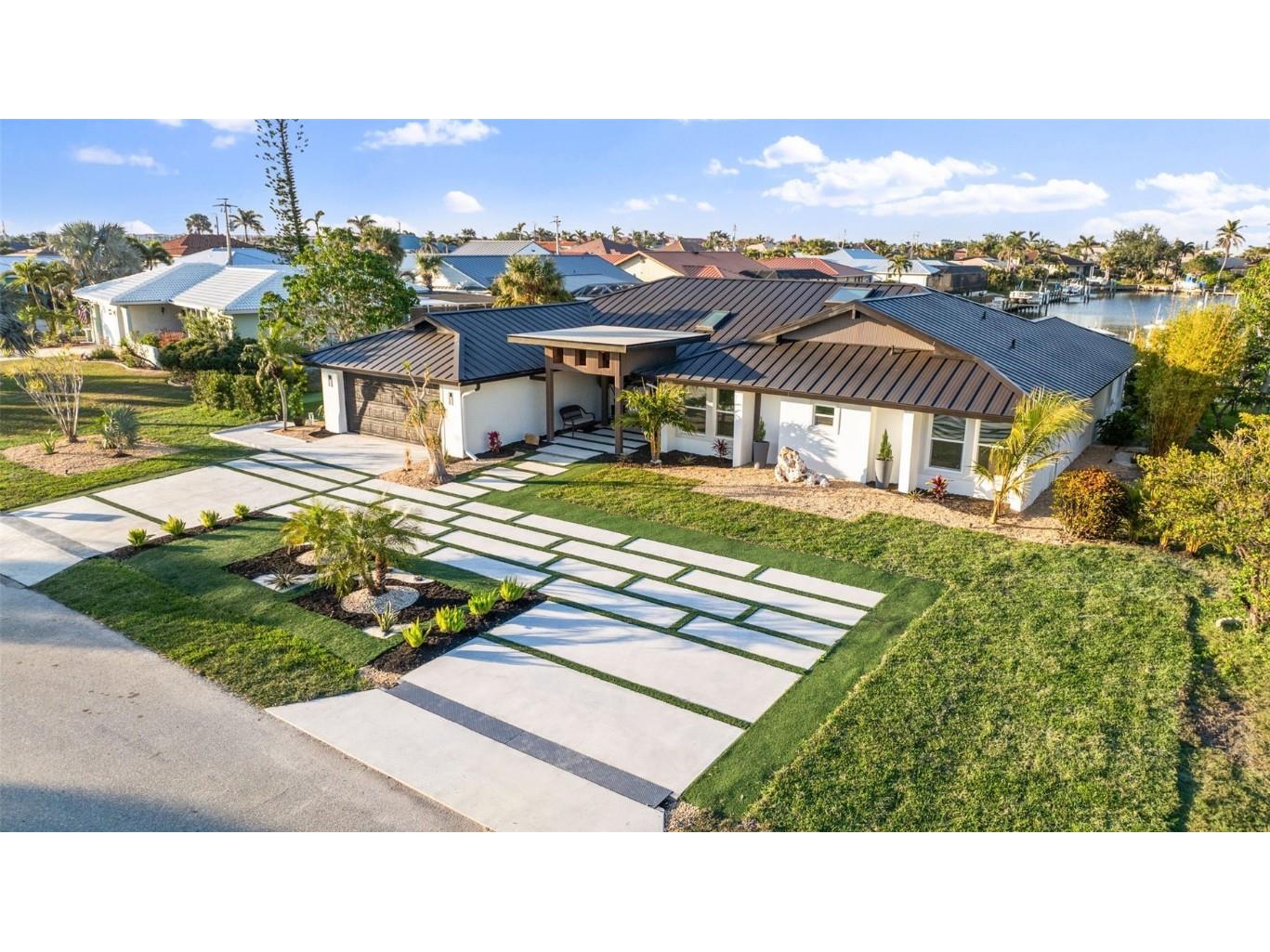 2350 Via Venice Punta Gorda FL 33950 A4638672 image1