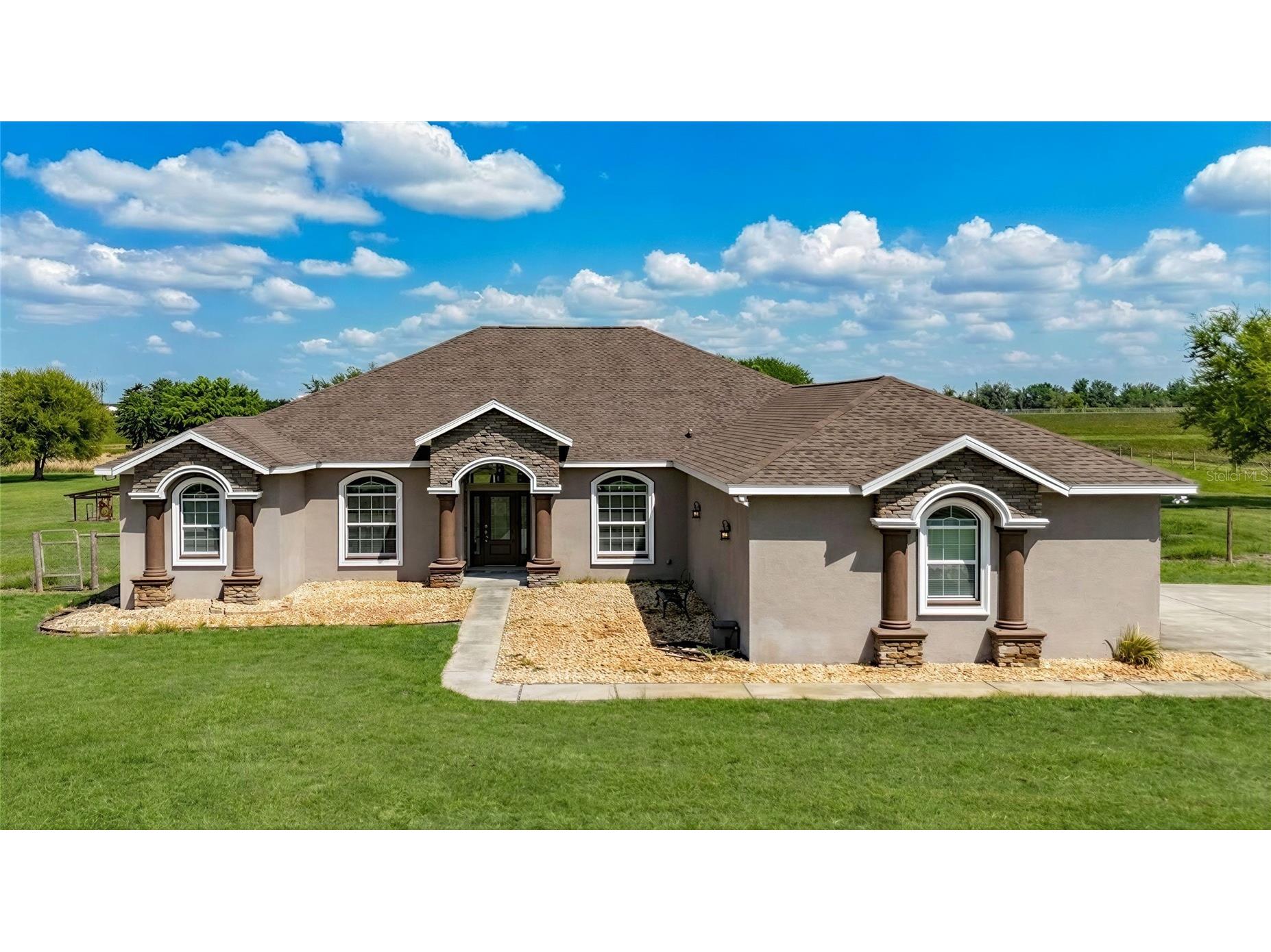2350 Virgil Hall Road Lithia FL 33547 L4959124 image1