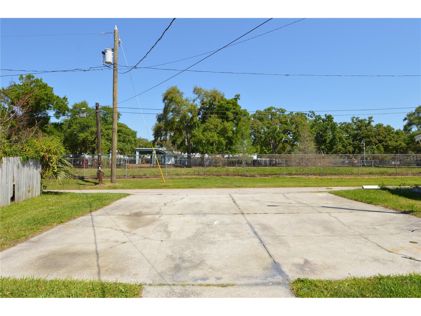 2351 25th Avenue S Saint Petersburg FL 33712 TB8493803 image50
