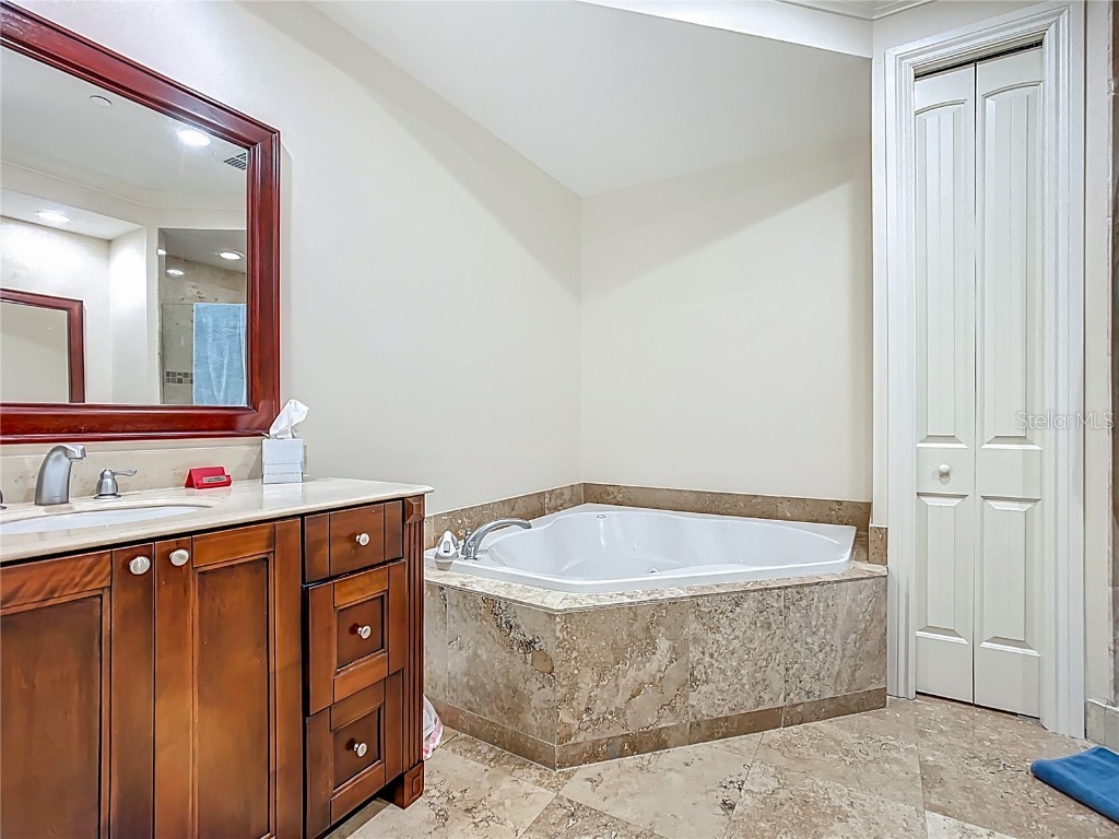 2351 Lakeview Drive #205 Sebring FL 33870 O6327865 image25