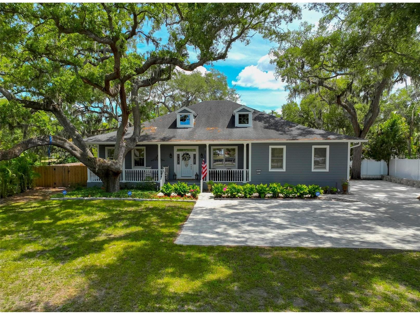 2351 NE Coachman Road Clearwater FL 33765 TB8485243 image1