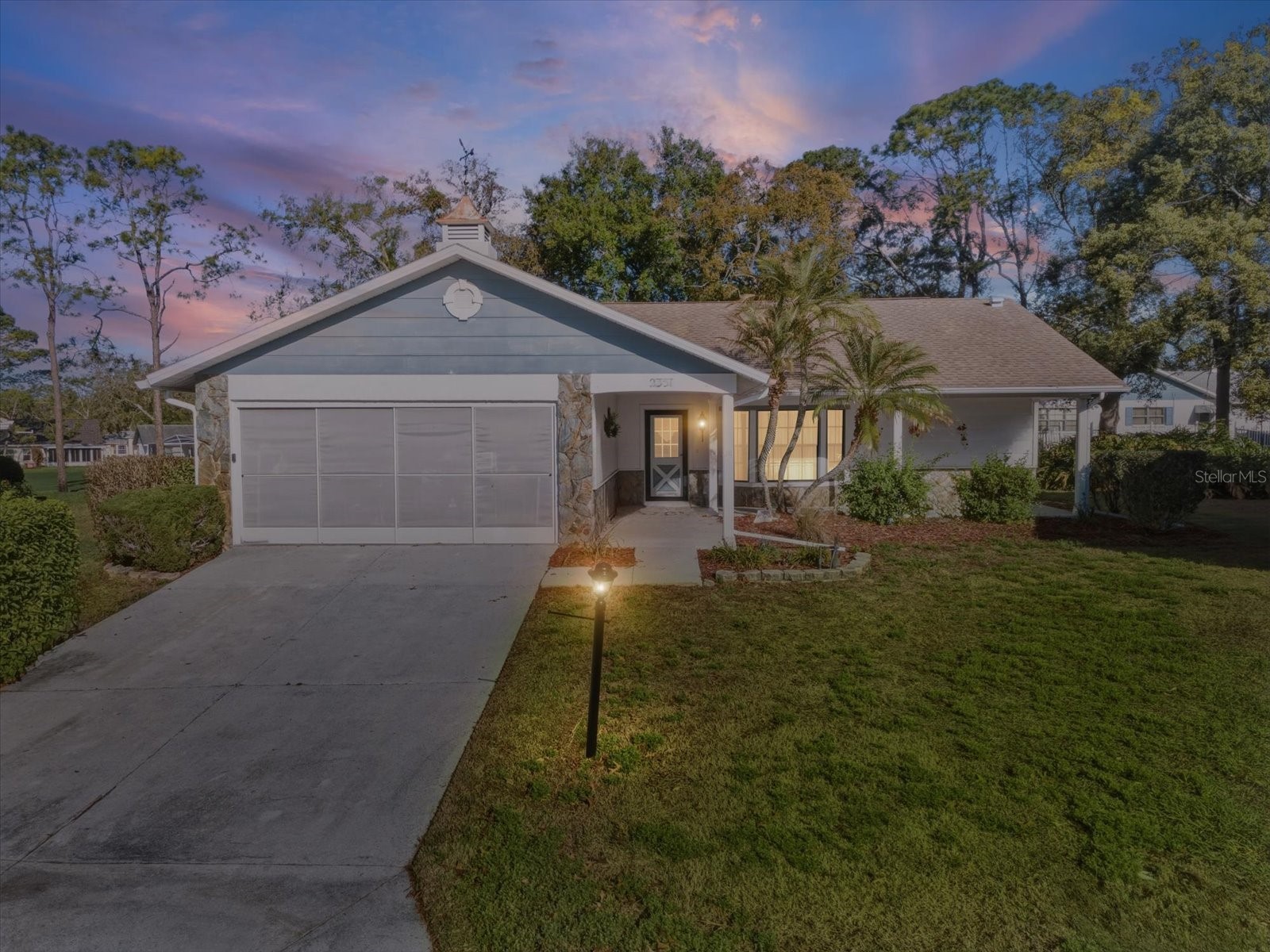 2351 Palm Springs Court Spring Hill FL 34606 W7884282 image1