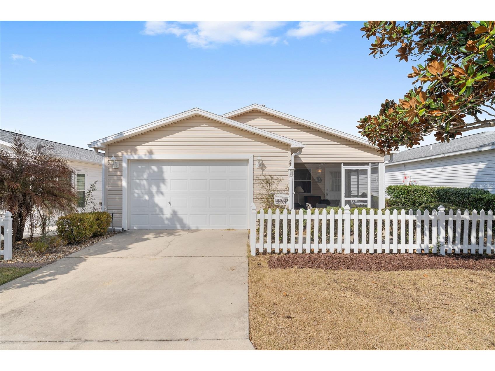 2351 Pine Ridge Street The Villages FL 32162 G5108193 image1