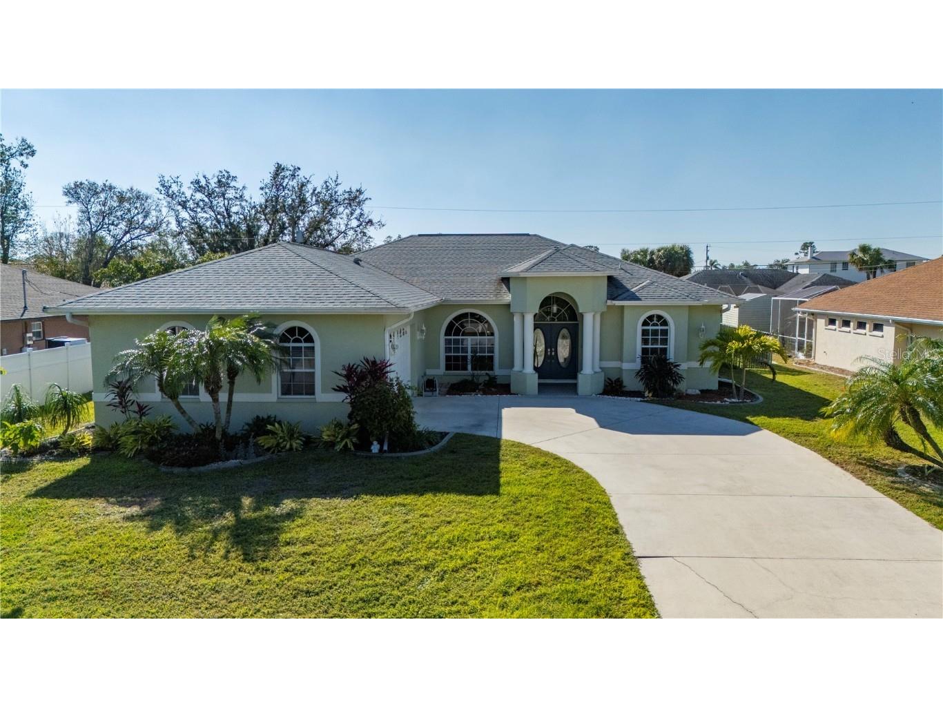 23511 Lark Avenue Port Charlotte FL 33954 C7503775 image1