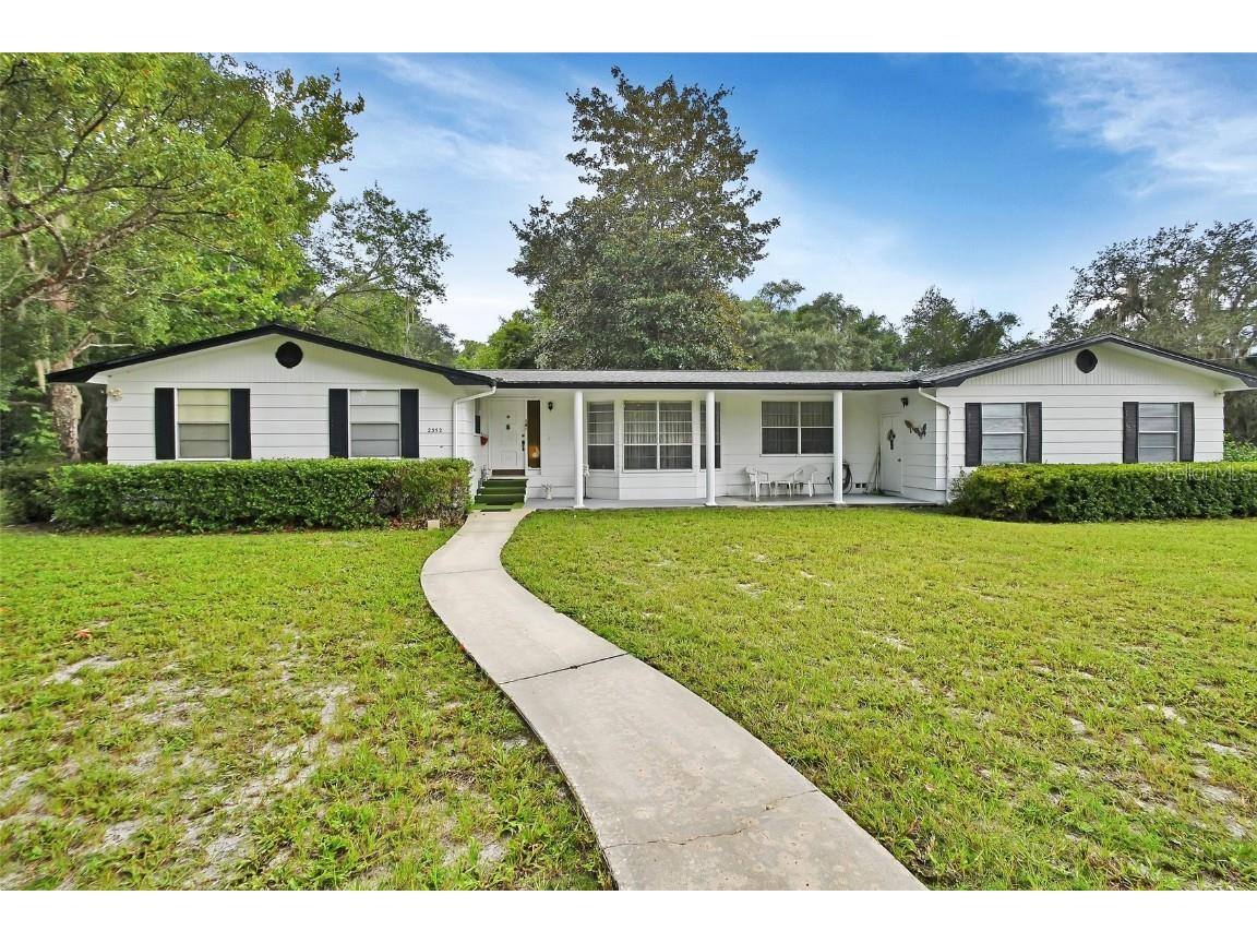 2352 Chapel Hill Drive Deland FL 32720 V4937982 image1