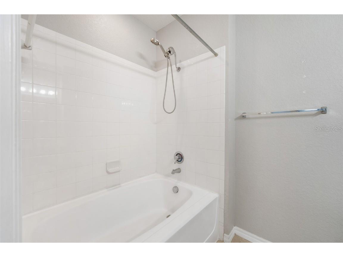 2352 Grand Central Parkway #10 Orlando FL 32839 O6338144 image18