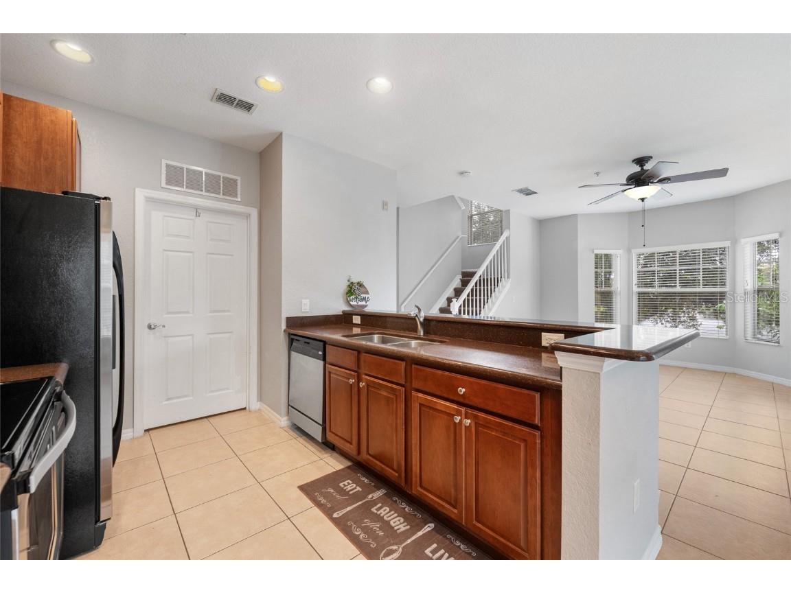 2352 Grand Central Parkway #10 Orlando FL 32839 O6338144 image4