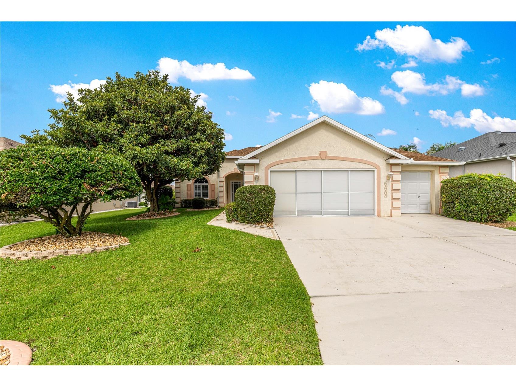 2352 NW 58th Terrace Ocala FL 34482 OM719466 image1