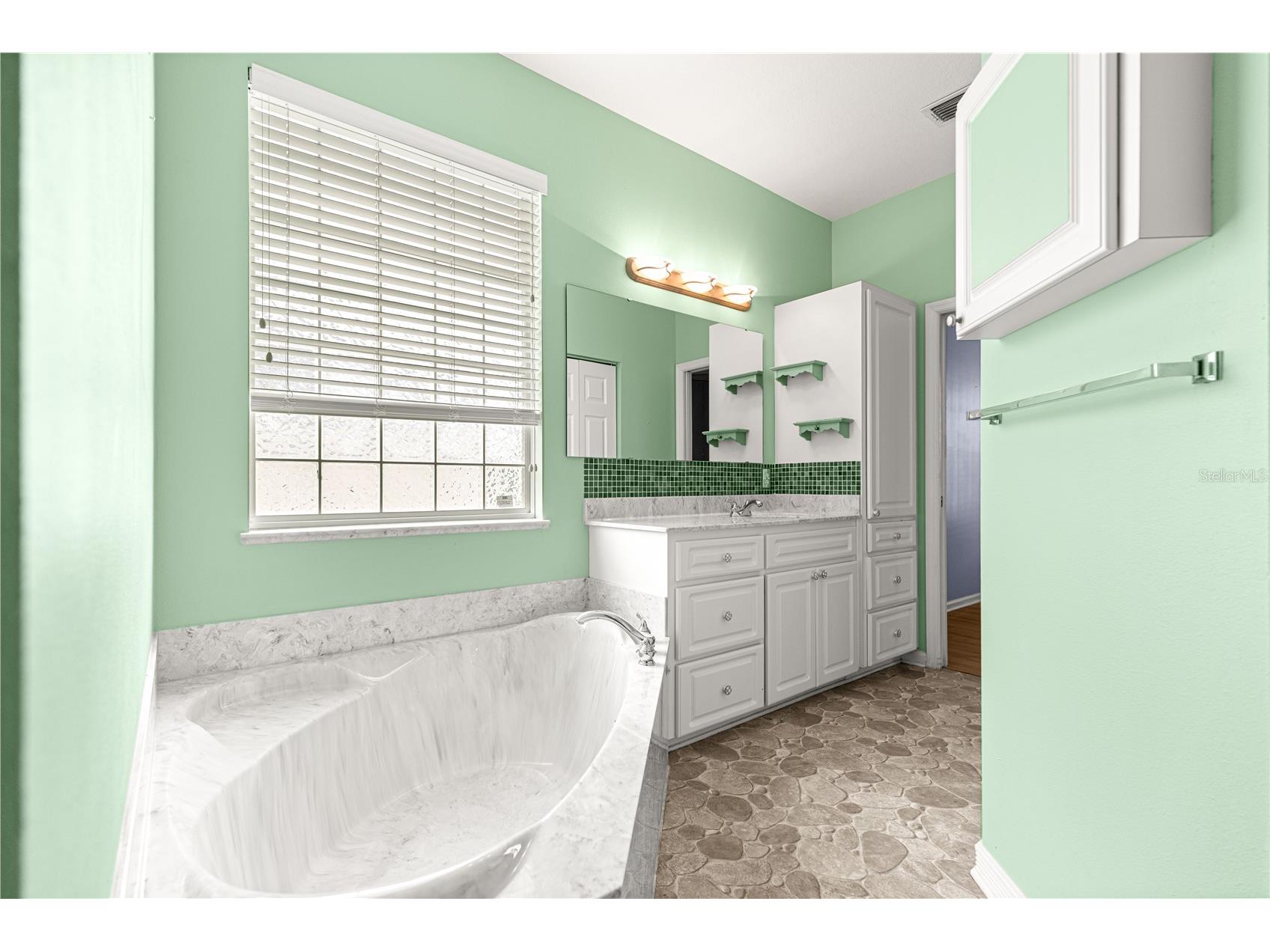 2352 NW 58th Terrace Ocala FL 34482 OM719466 image11