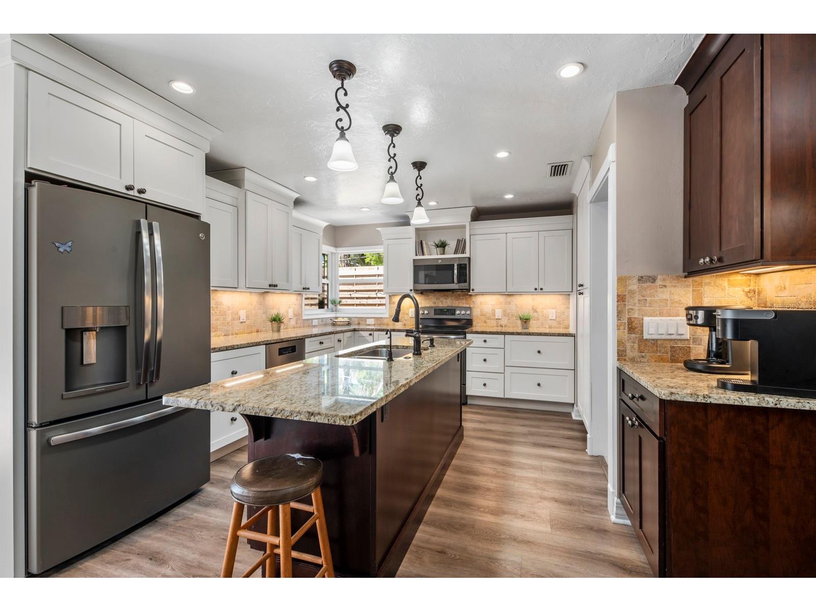 2352 Palm Terrace Sarasota FL 34231 A4692941 image14