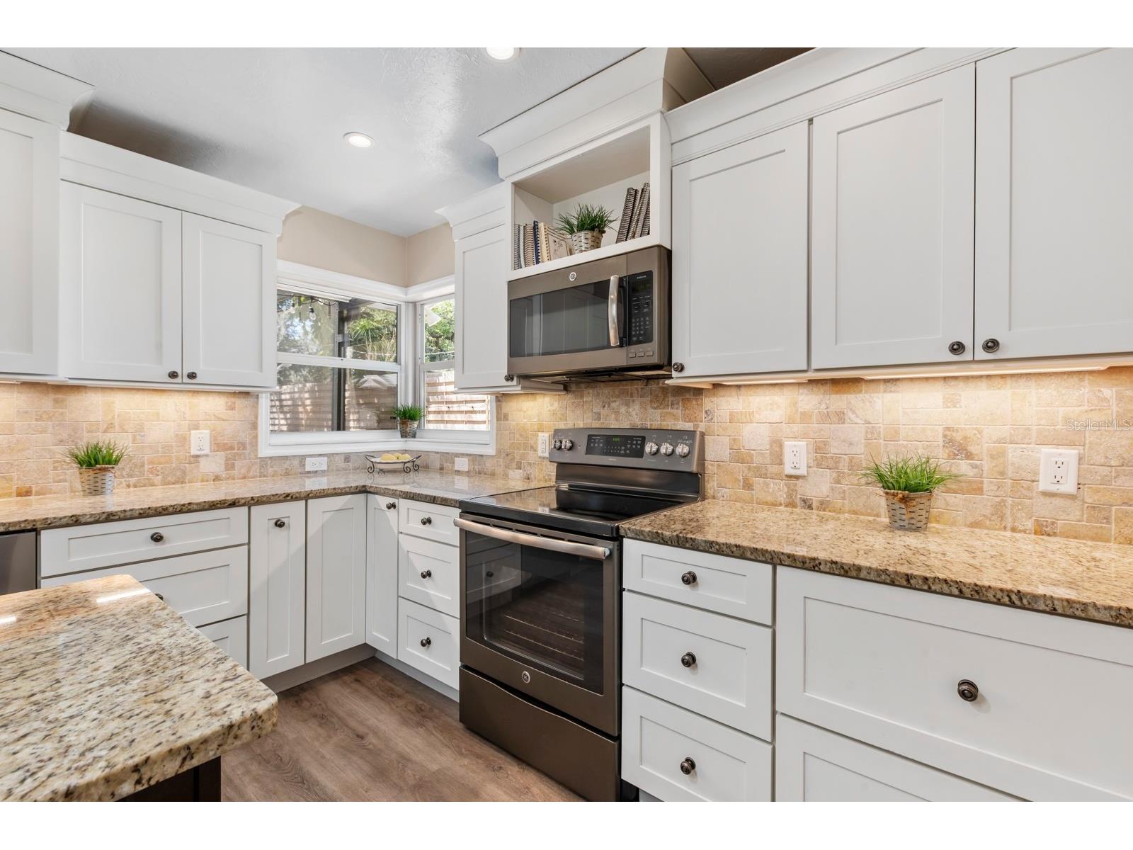 2352 Palm Terrace Sarasota FL 34231 A4692941 image16