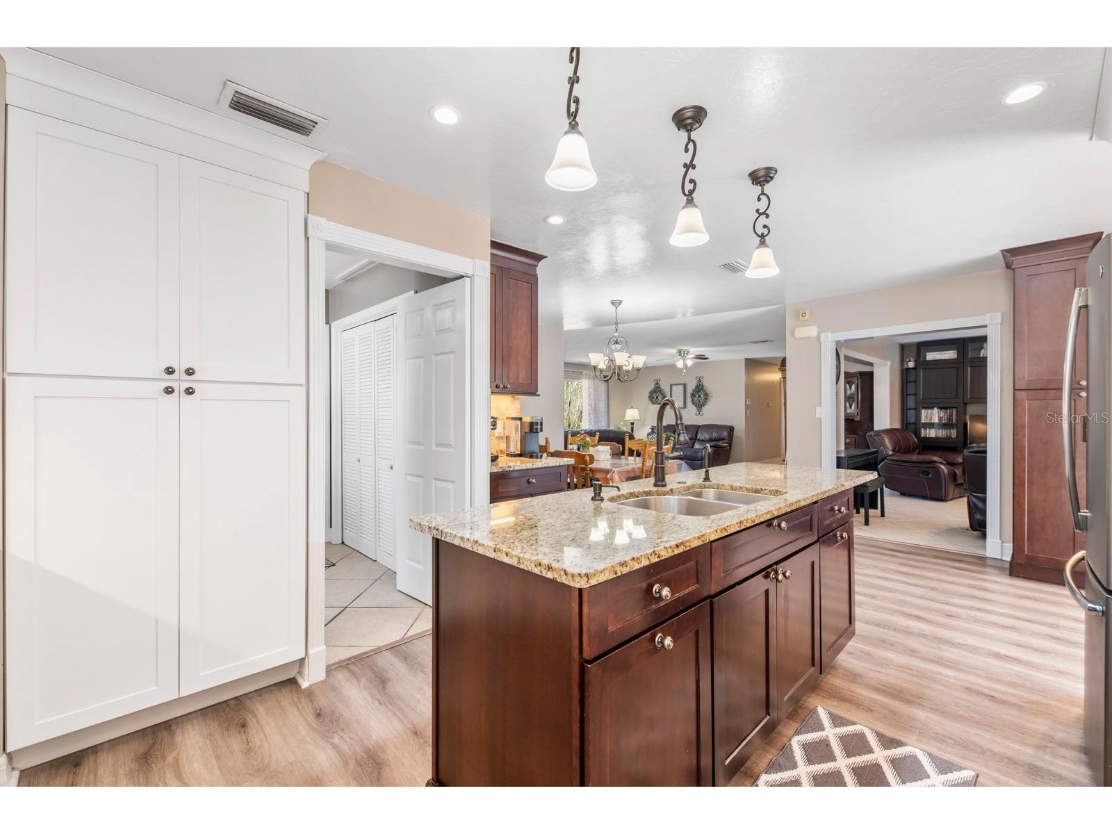2352 Palm Terrace Sarasota FL 34231 A4692941 image17