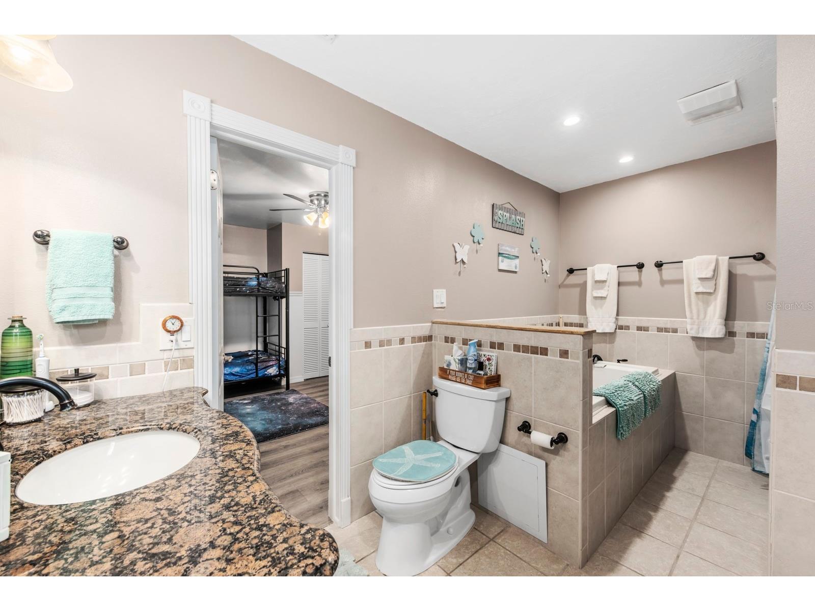 2352 Palm Terrace Sarasota FL 34231 A4692941 image27