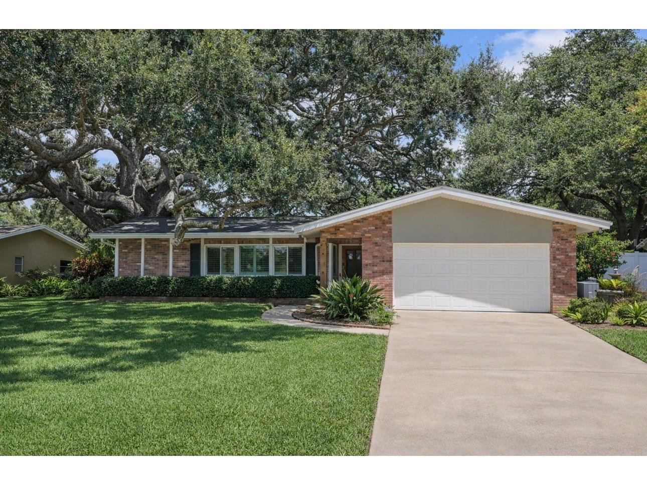 2353 Demaret Drive Dunedin FL 34698 TB8481635 image1