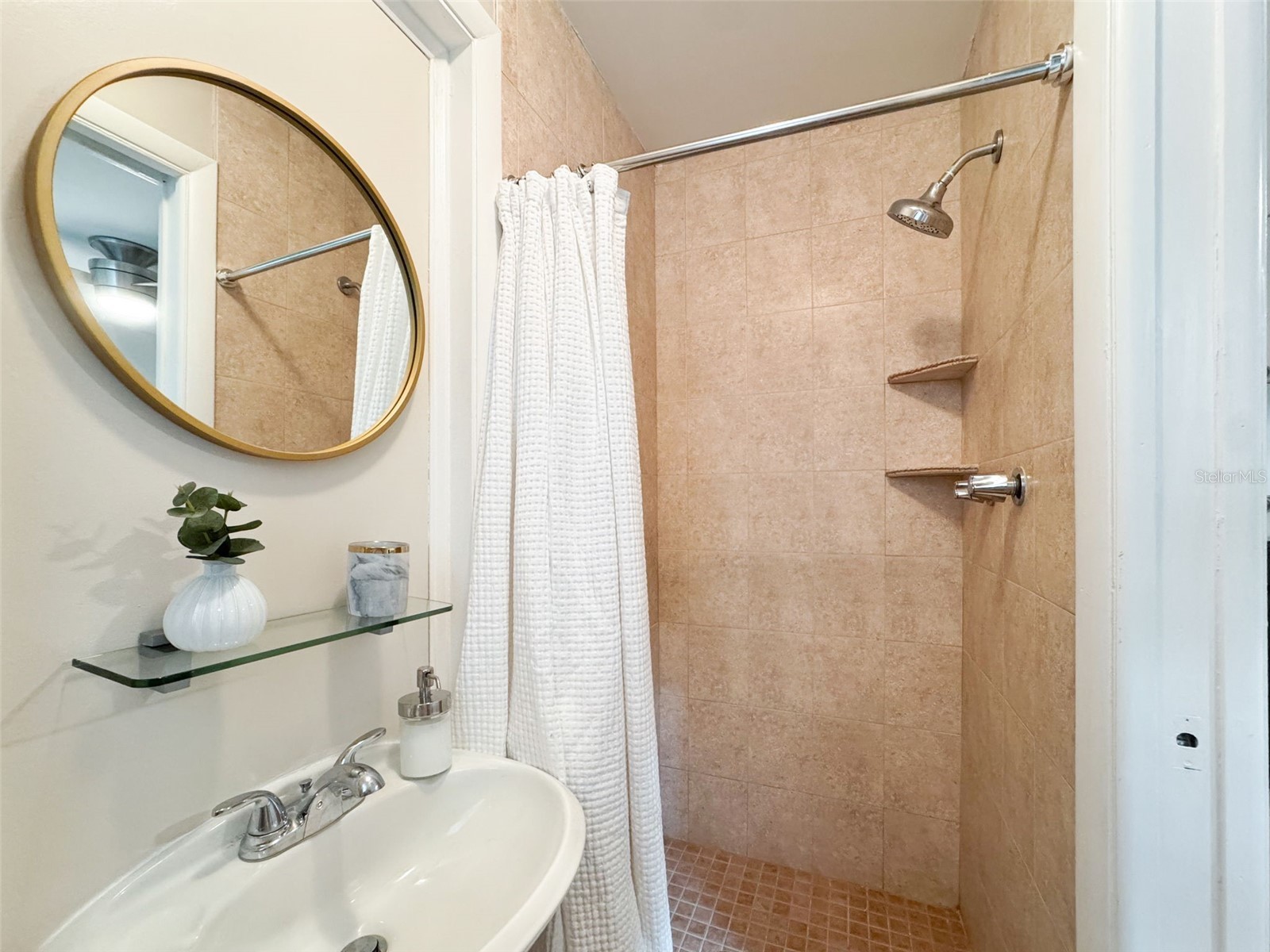 2353 Demaret Drive Dunedin FL 34698 TB8481635 image20