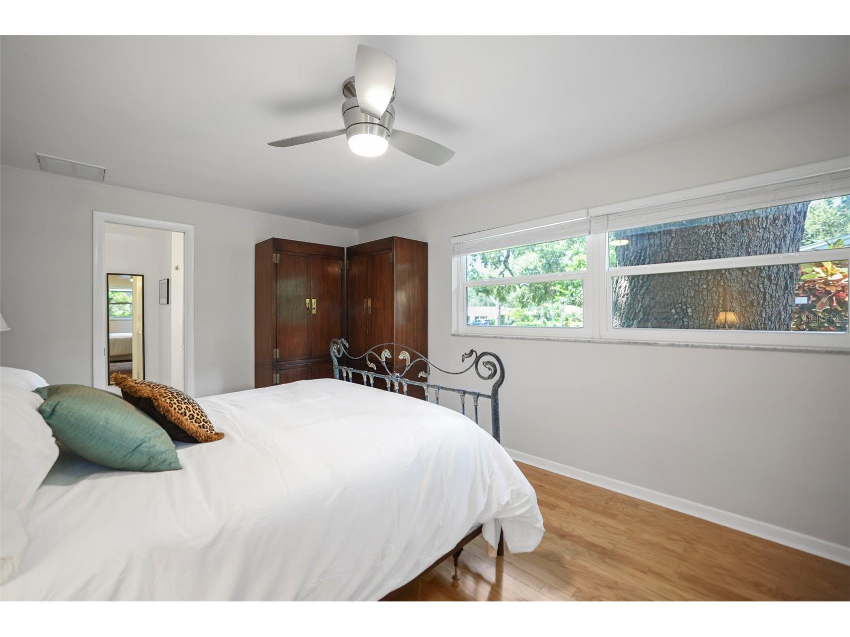 2353 Demaret Drive Dunedin FL 34698 TB8481635 image32