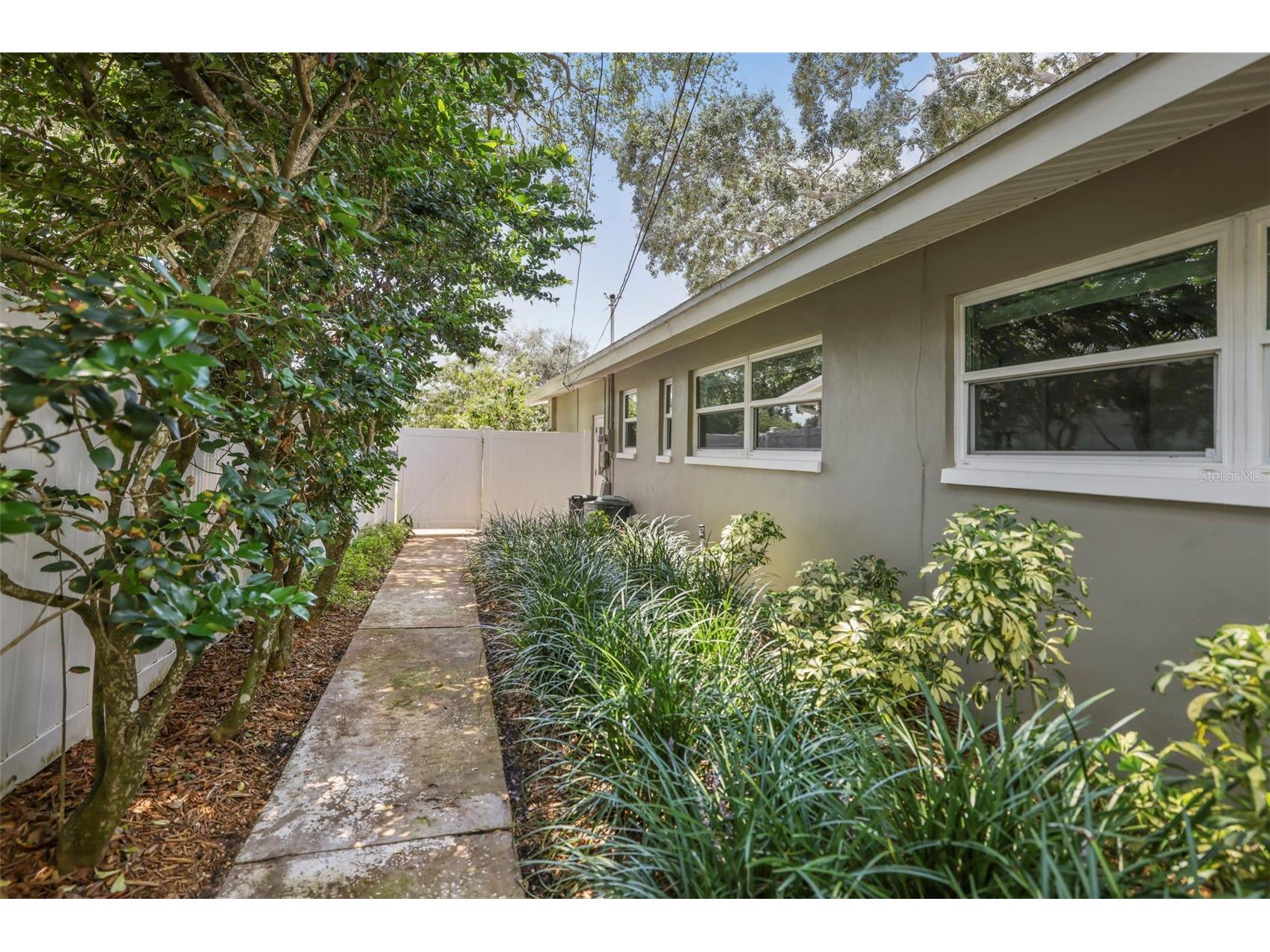 2353 Demaret Drive Dunedin FL 34698 TB8481635 image66