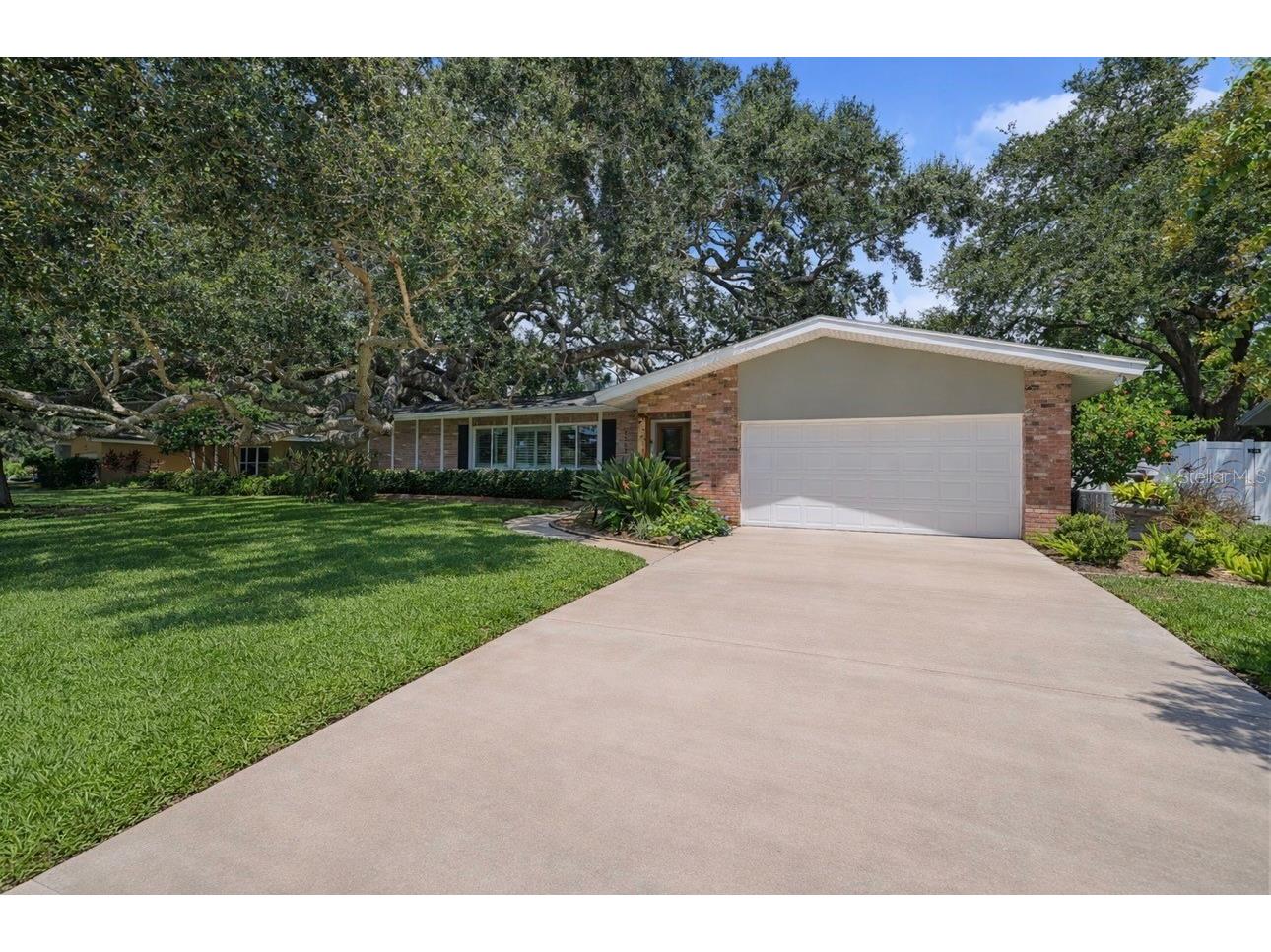 2353 Demaret Drive Dunedin FL 34698 TB8481635 image74