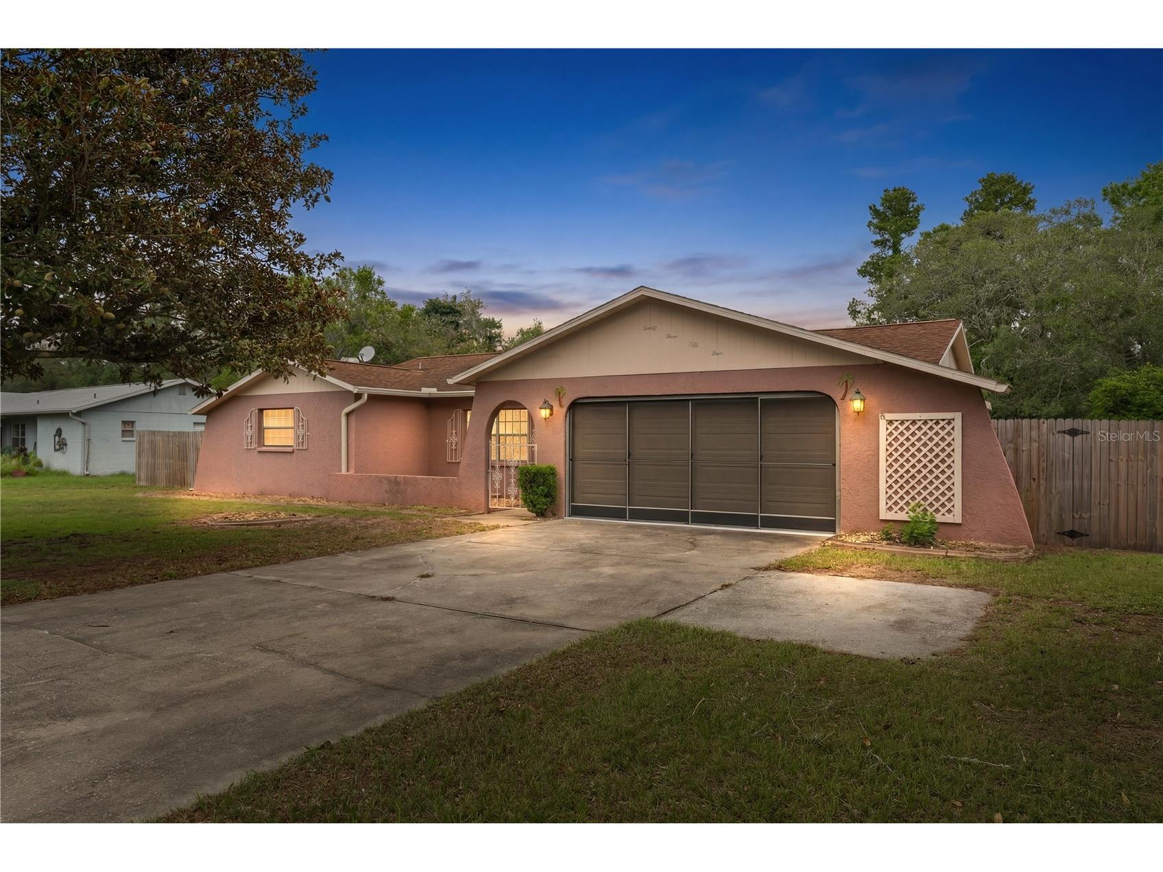 2354 Deltona Boulevard Spring Hill FL 34606 W7887678 image2