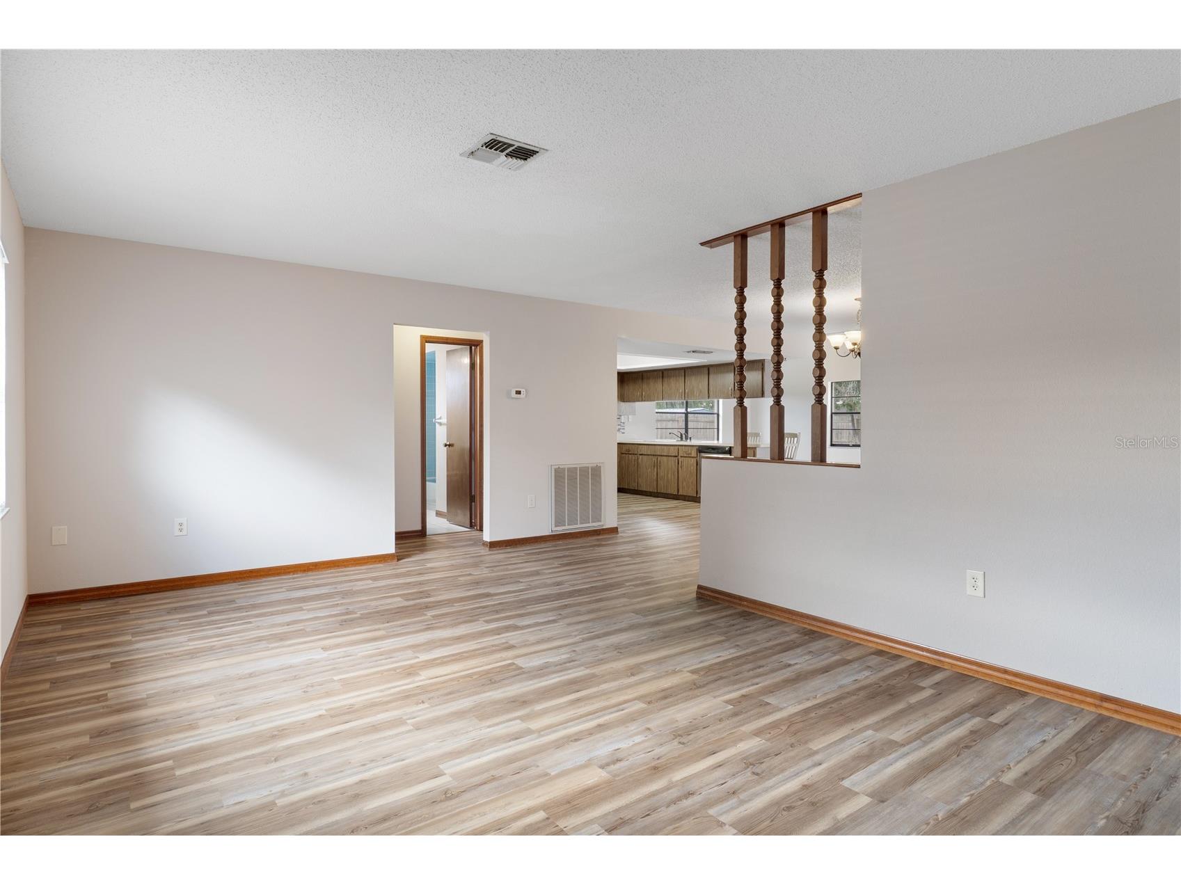 2354 Deltona Boulevard Spring Hill FL 34606 W7887678 image6