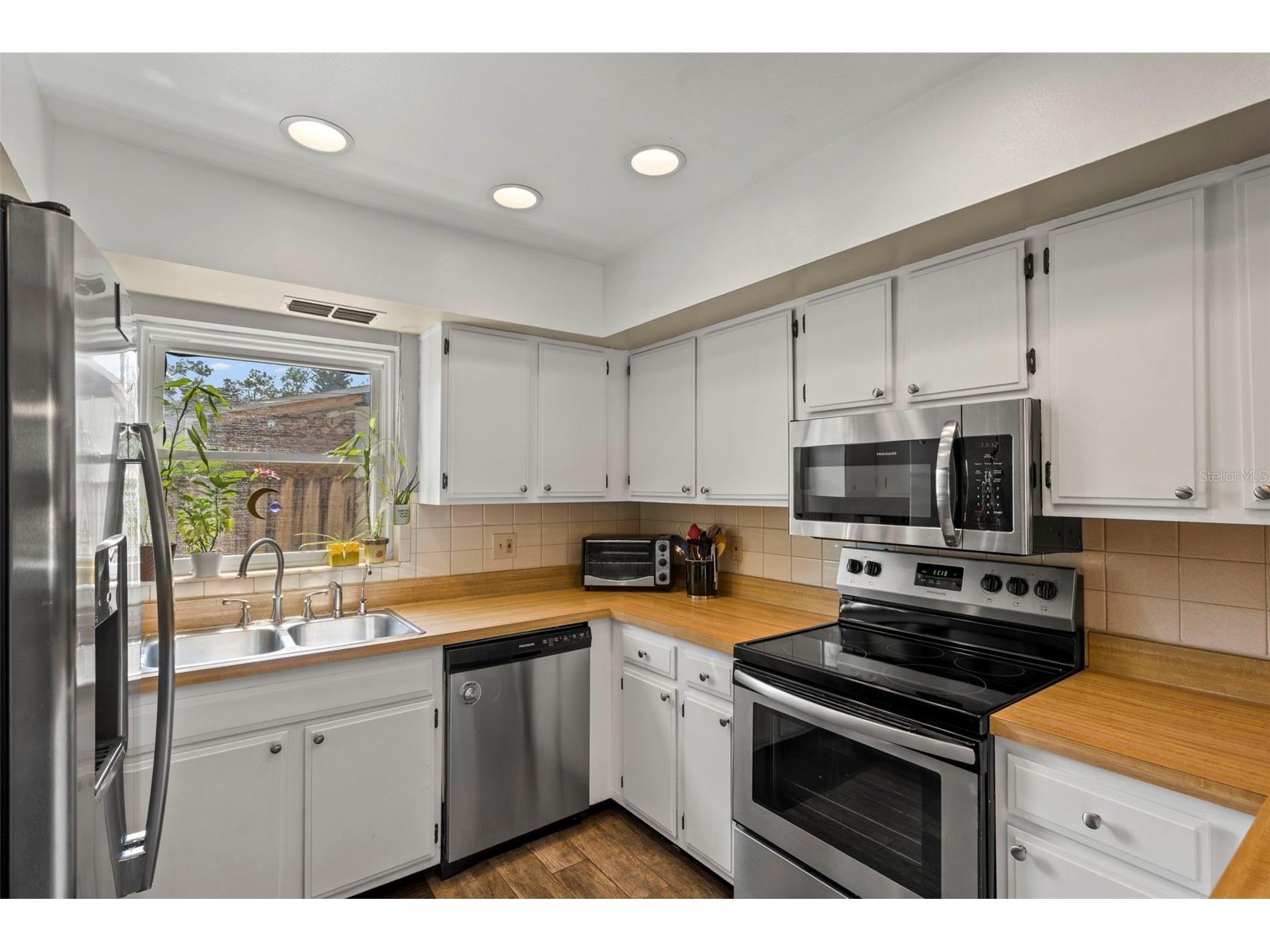 2355 14th Avenue N Saint Petersburg FL 33713 TB8528441 image12