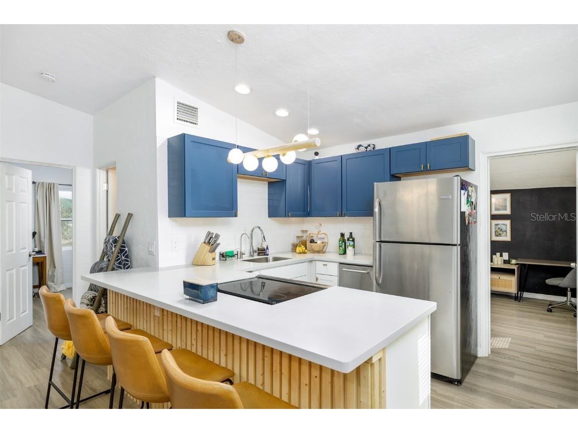 2356 Kingston Street S Saint Petersburg FL 33711 A4666530 image4