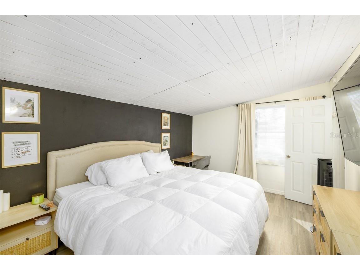 2356 Kingston Street S Saint Petersburg FL 33711 A4666530 image8