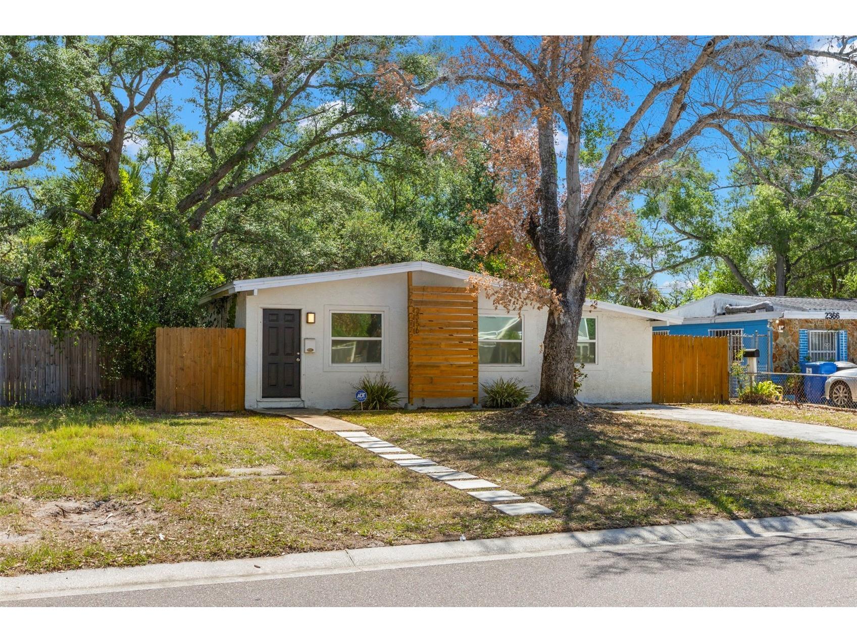 2356 Kingston Street S Saint Petersburg FL 33711 TB8499108 image1