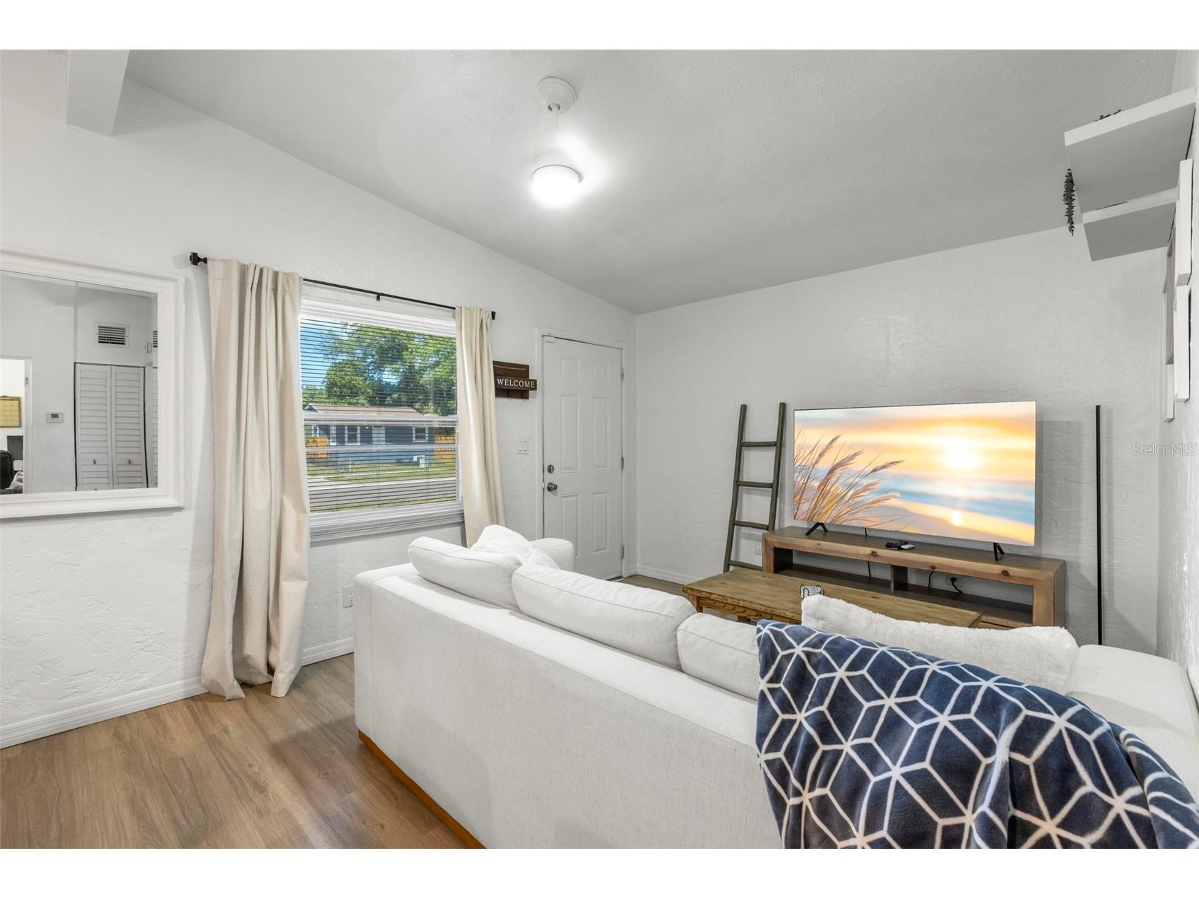 2356 Kingston Street S Saint Petersburg FL 33711 TB8499108 image10