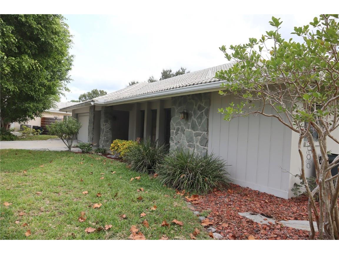 2356 Riviera Drive Sarasota FL 34232 A4591458 image1