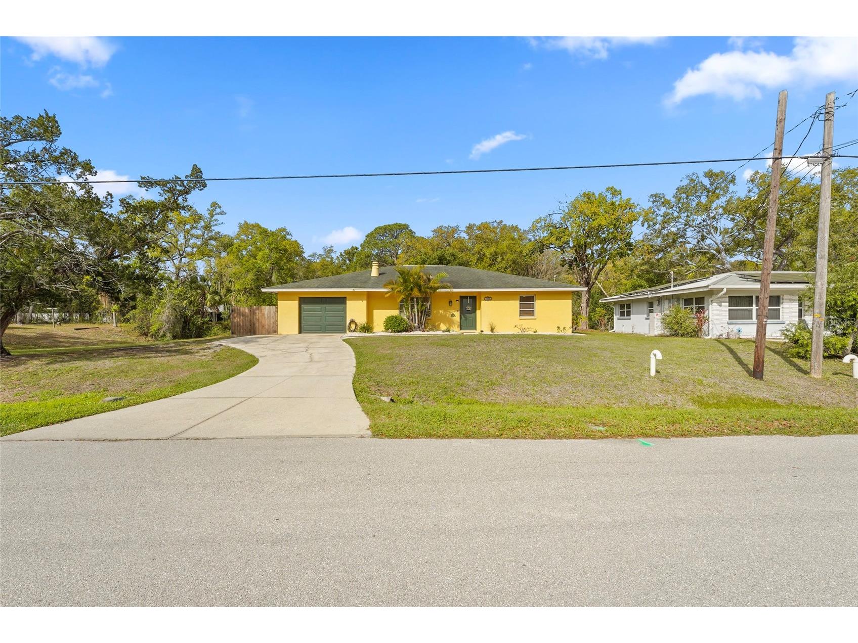 2356 Teal Avenue Sarasota FL 34232 A4684716 image1