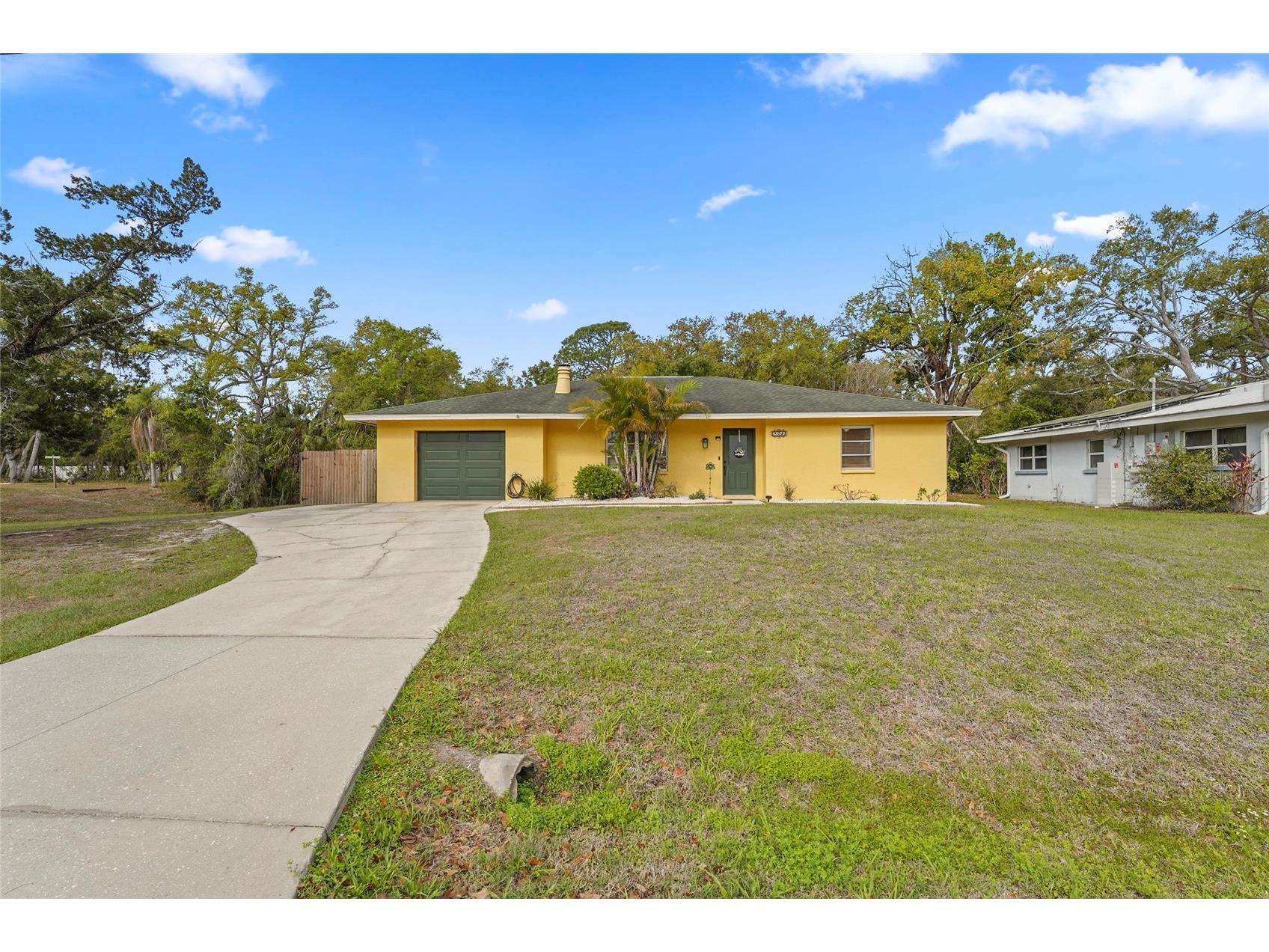 2356 Teal Avenue Sarasota FL 34232 A4684716 image4