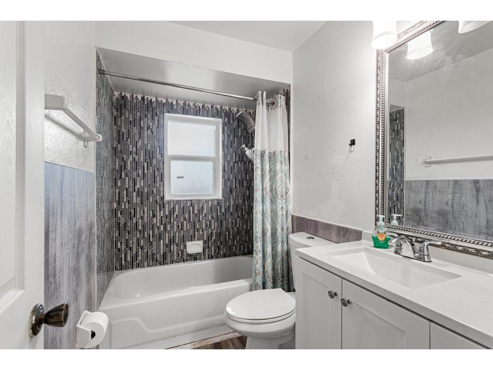 2356 Valley Avenue Kissimmee FL 34744 O6390430 image12