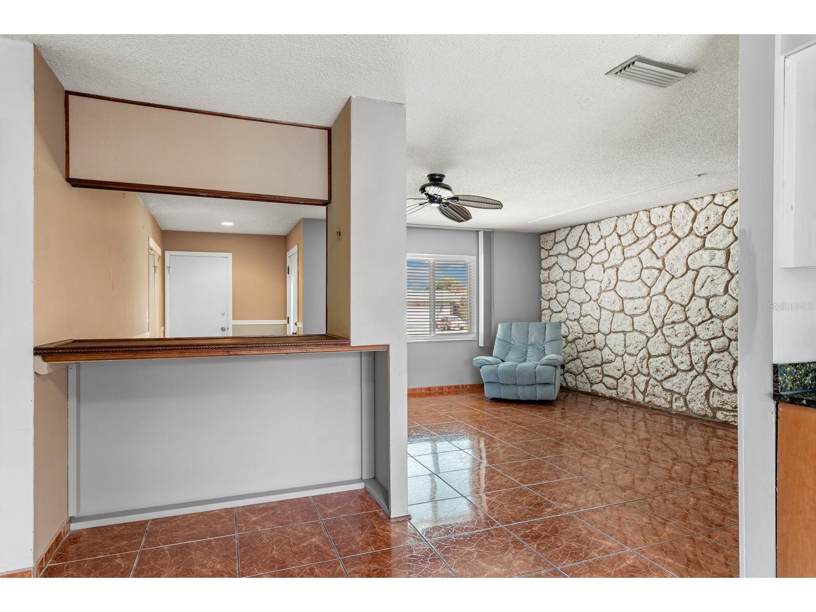 2356 Valley Avenue Kissimmee FL 34744 O6390430 image3