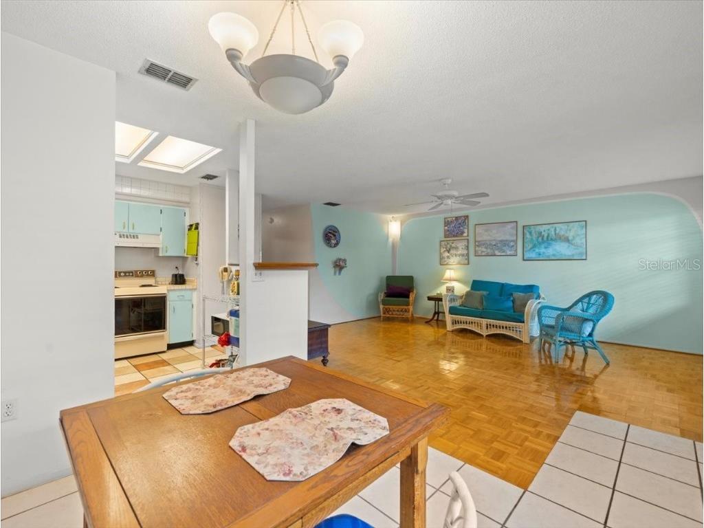 2357 Walton Circle #M6 Palm Harbor FL 34683 TB8402241 image13