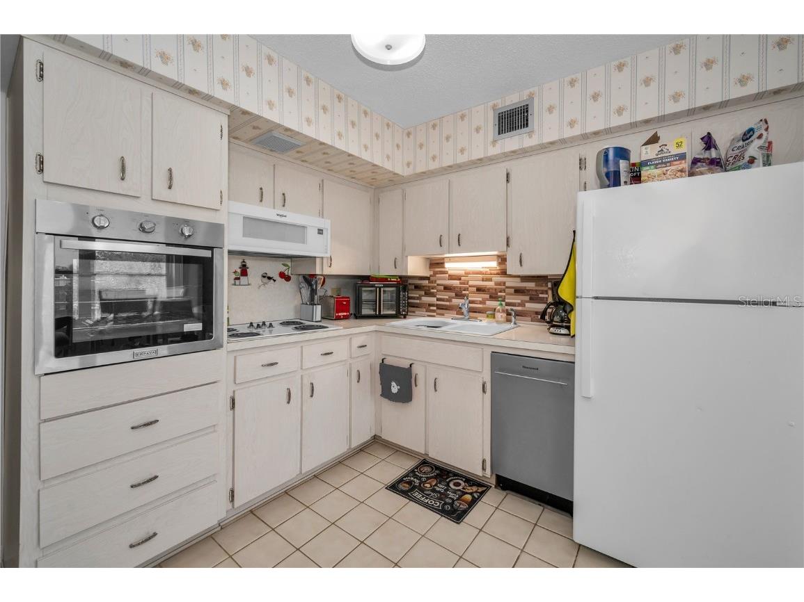 2358 Ecuadorian Way #52 Clearwater FL 33763 TB8454723 image11