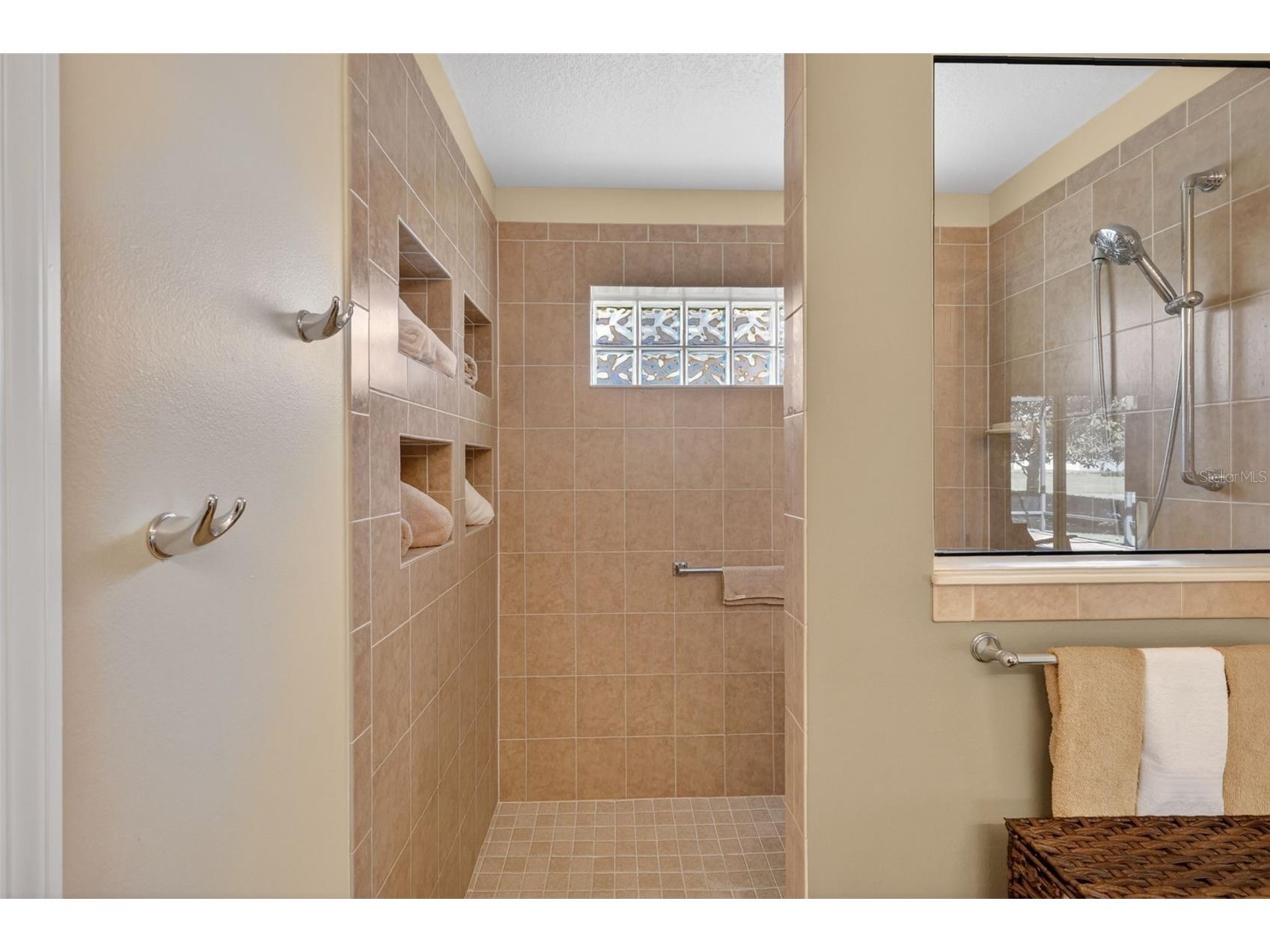 2359 Wakefield Way Mount Dora FL 32757 - LAKES OF MOUNT DORA G5111169 image28