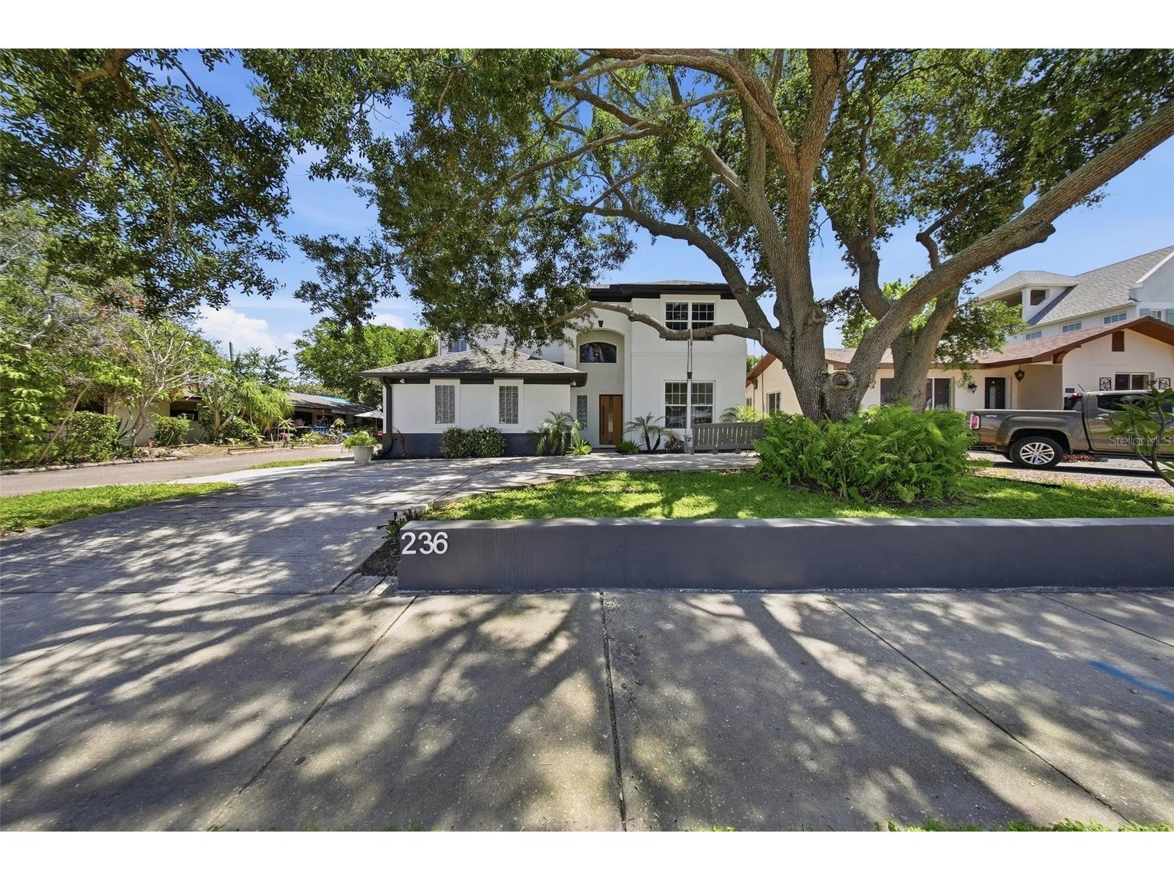 236 15th Avenue SE Saint Petersburg FL 33701 TB8509828 image2