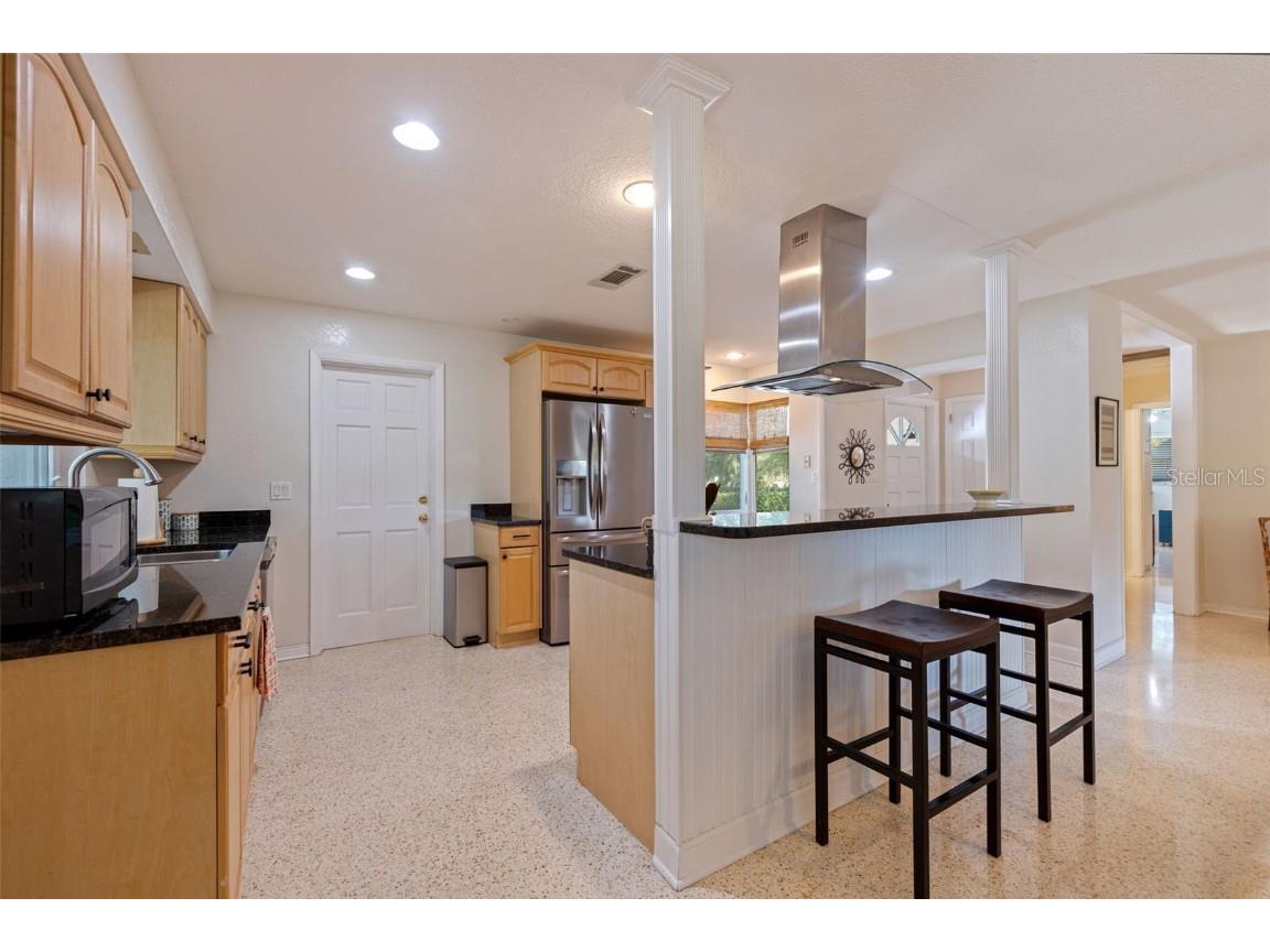 236 58th Avenue S Saint Petersburg FL 33705 TB8450304 image10