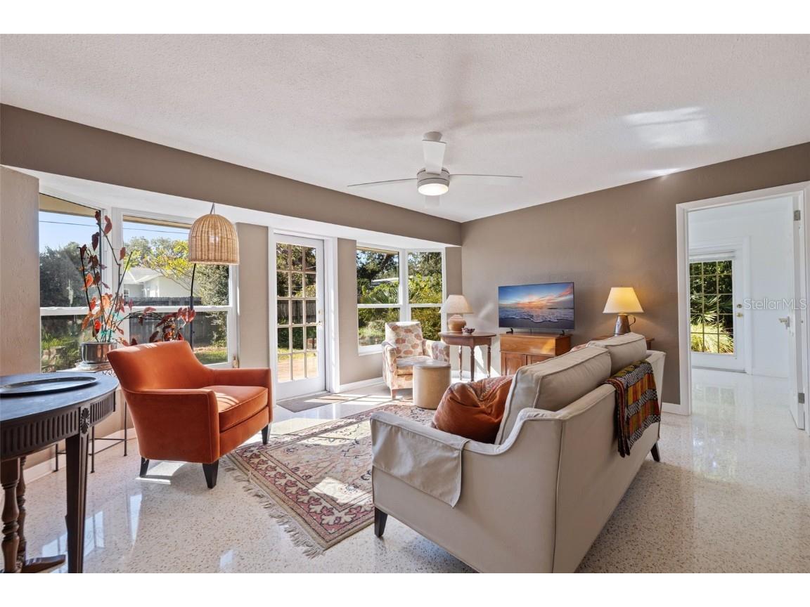 236 58th Avenue S Saint Petersburg FL 33705 TB8450304 image11