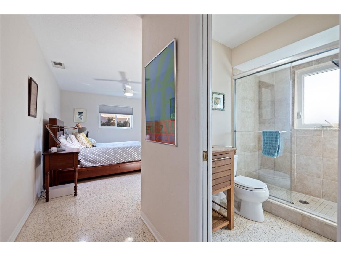 236 58th Avenue S Saint Petersburg FL 33705 TB8450304 image14